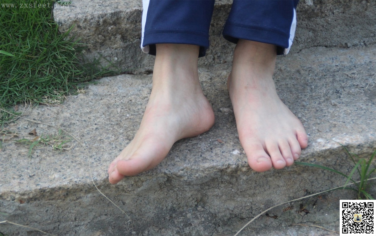 《甜甜的学姐》作品图