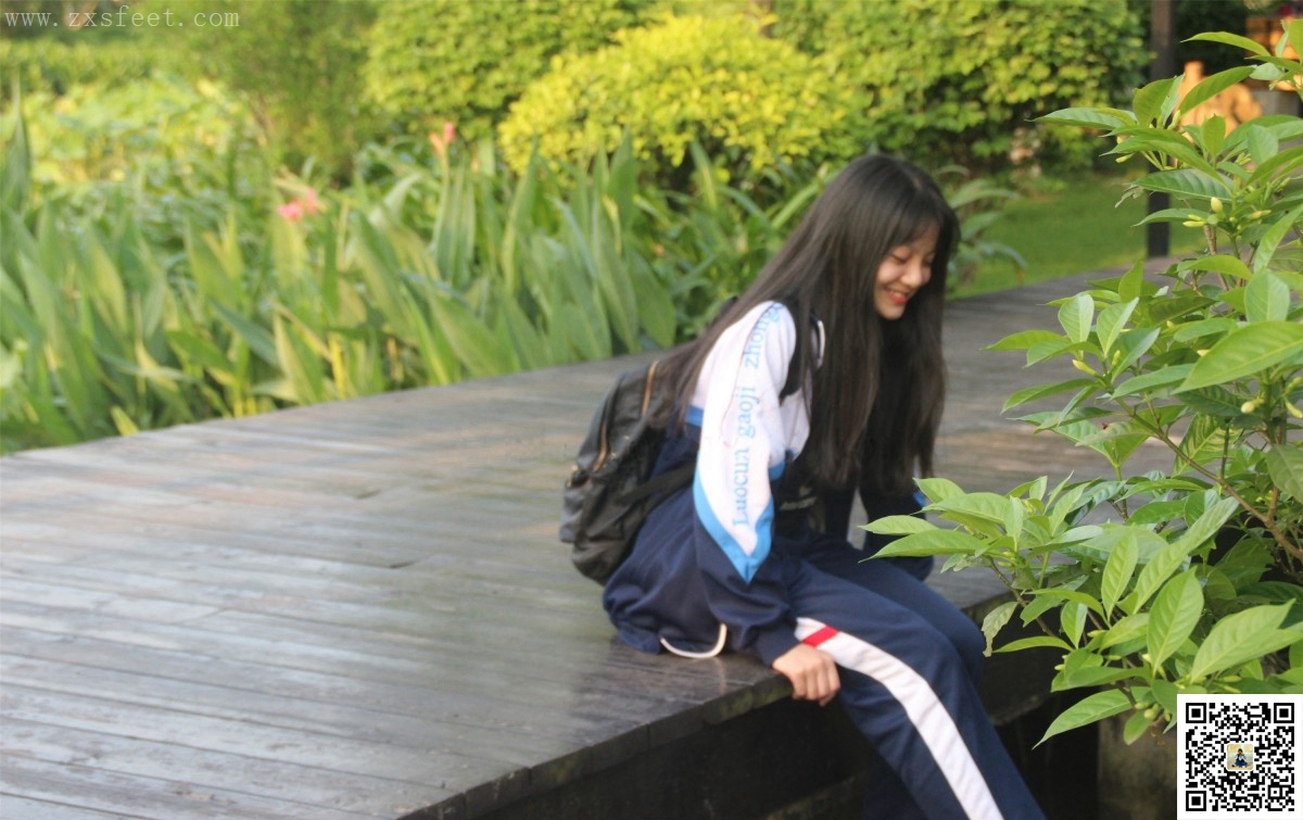 《甜甜的学姐》作品图