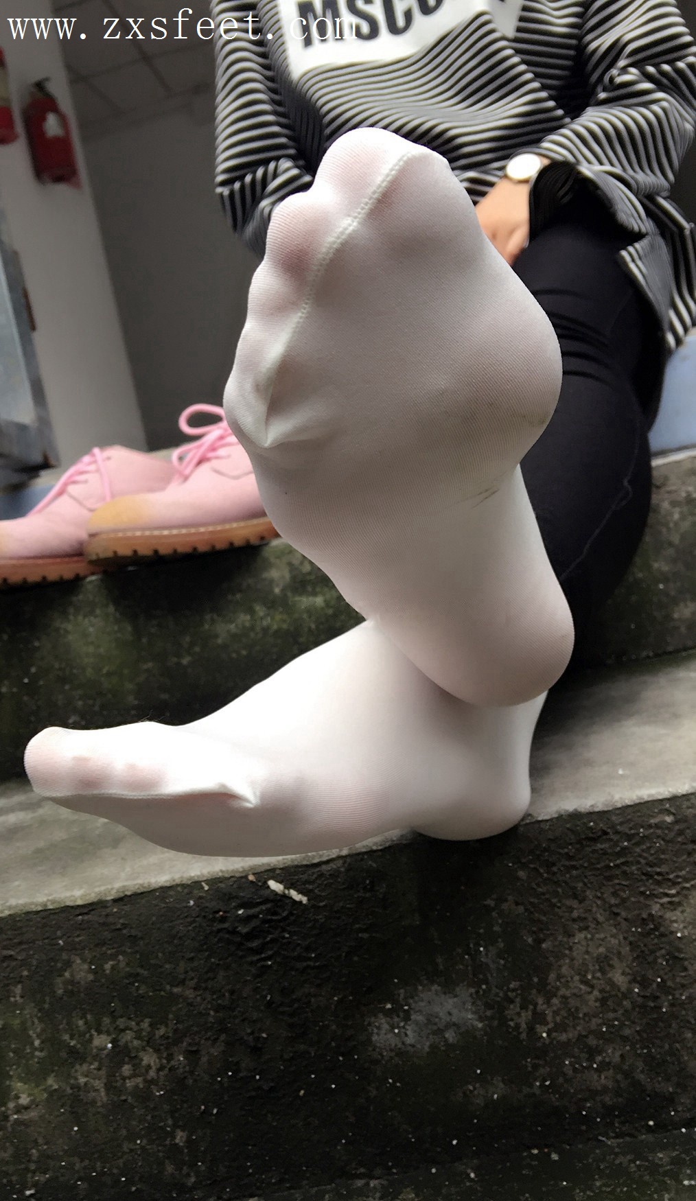 《半夏的寝室》作品图