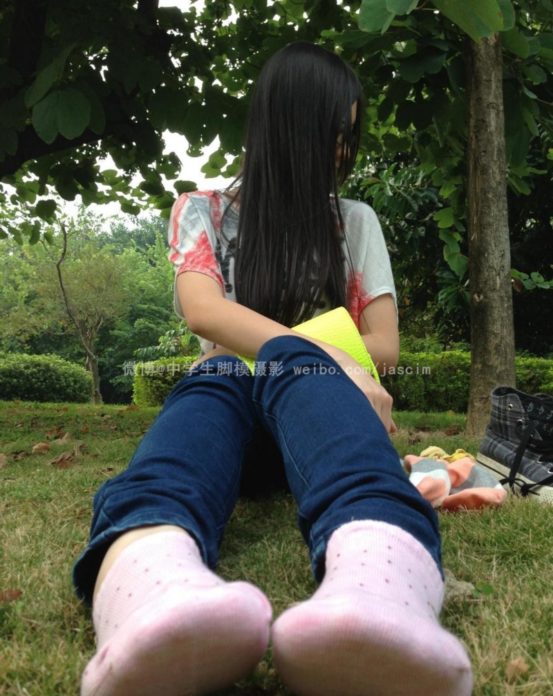 《和同学的春游》作品图