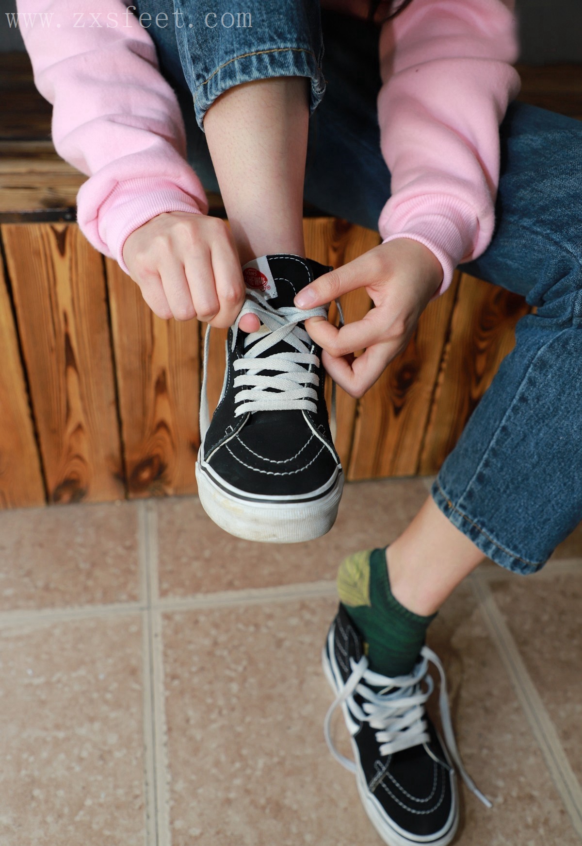 《秋季の袜子》作品图