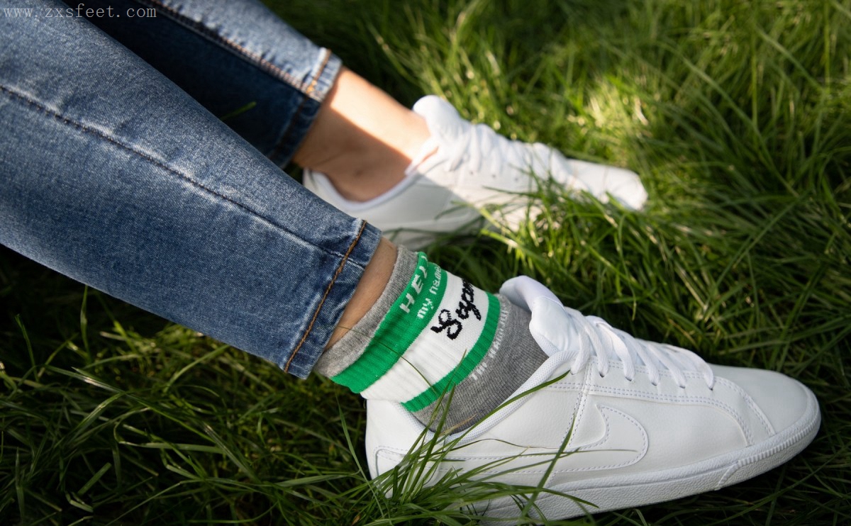 《蝉声鸣叫》作品图