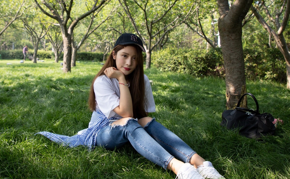 《蝉声鸣叫》作品图