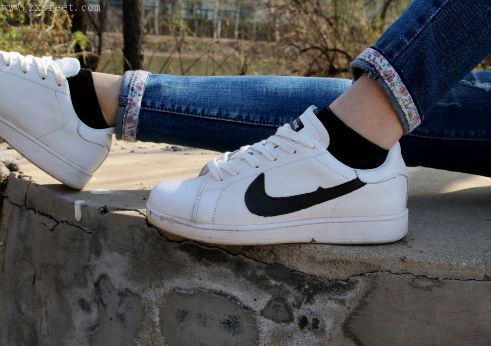 《湖边微风吹》作品图