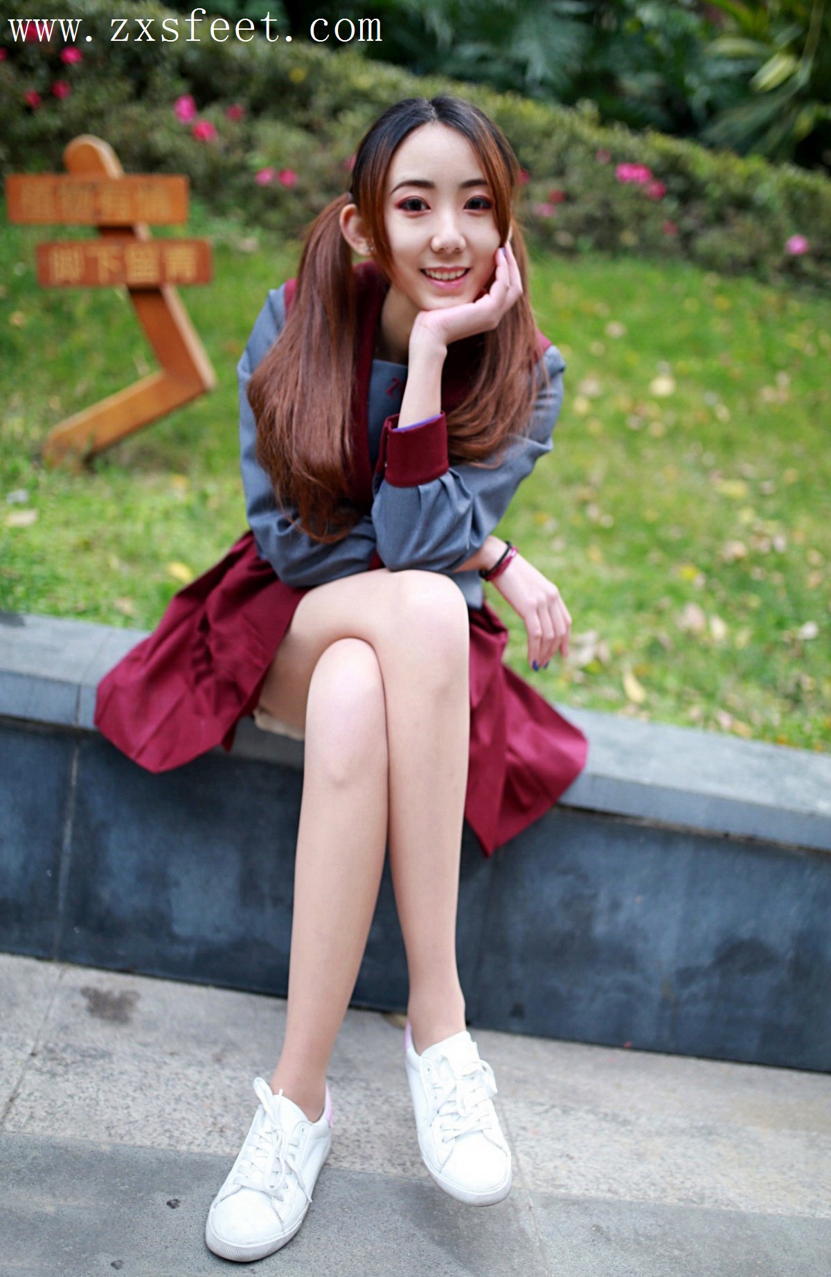 《路边花坛》作品图