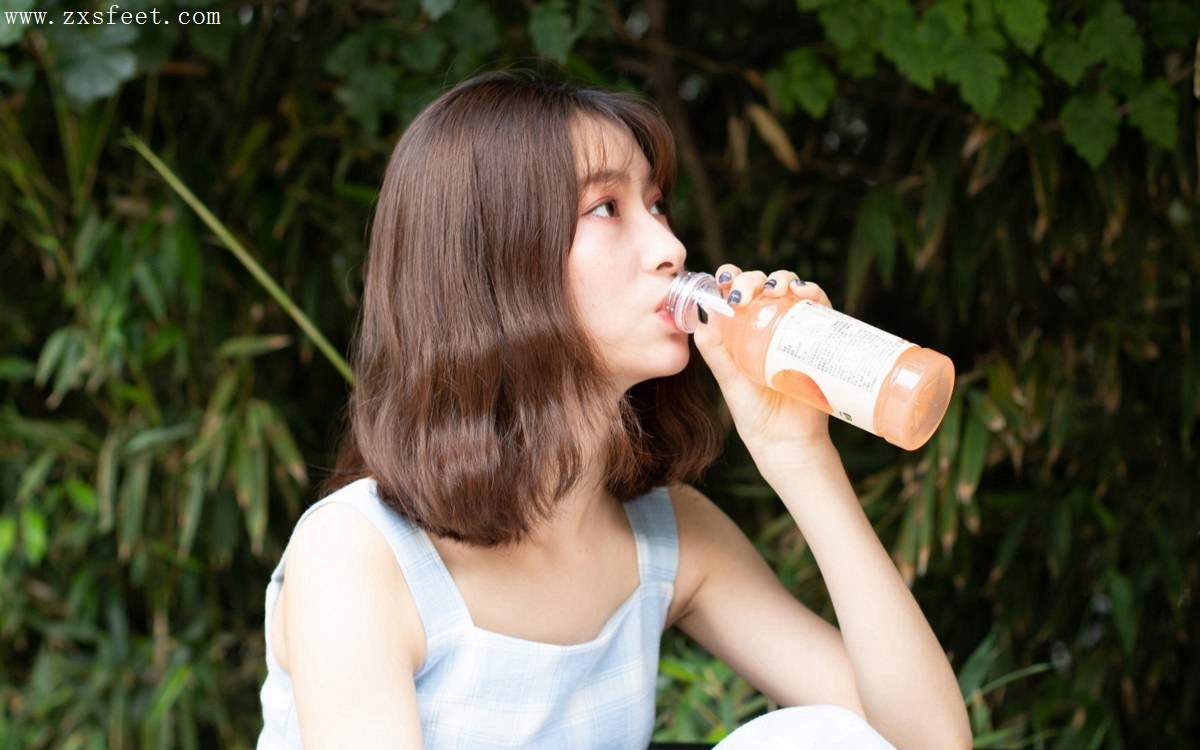 《猫儿小姐姐》作品图