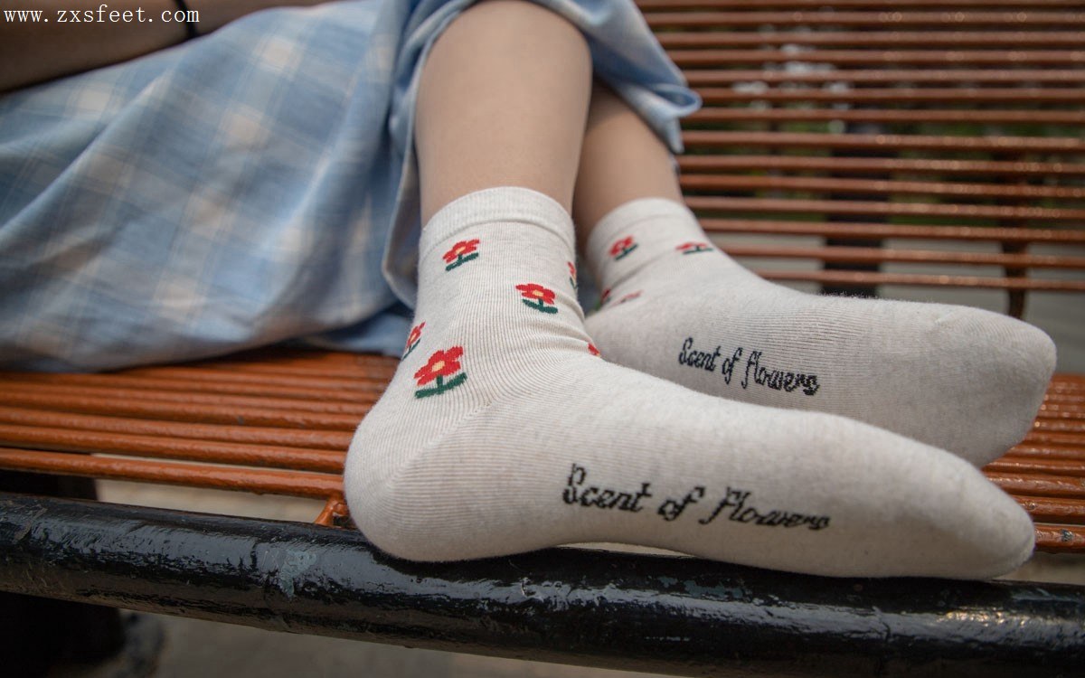 《猫儿小姐姐》作品图