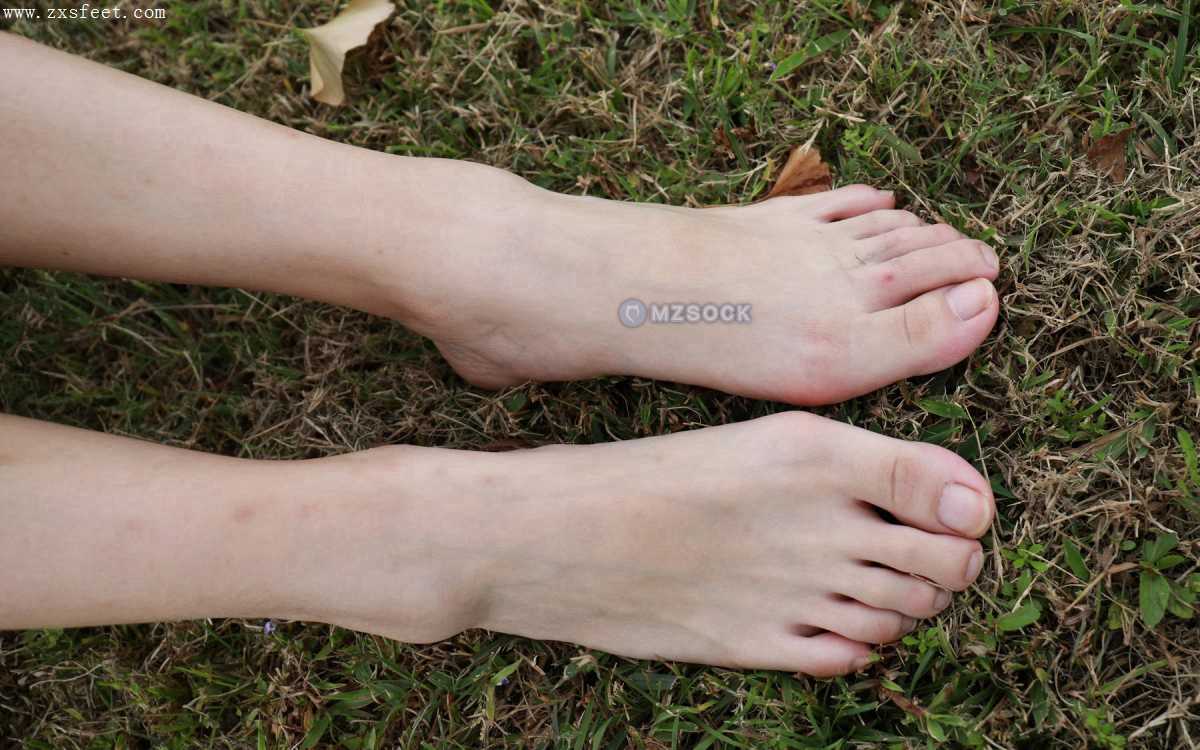 《街边的小姑娘》作品图