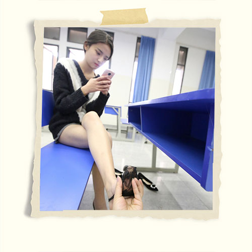 教室里的长腿小姐姐平底鞋船袜