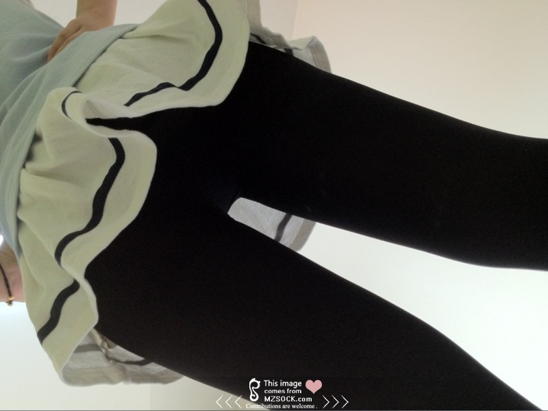 《好诱*的黑丝白丝》作品图