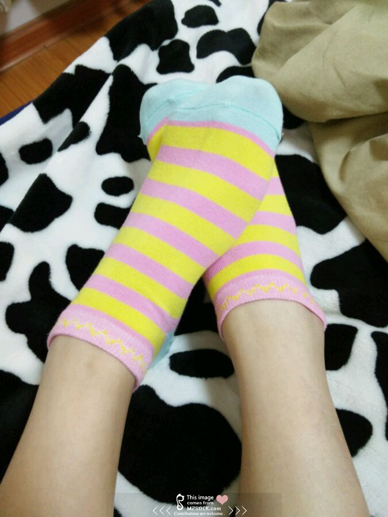 《微信里的恋足女友》作品图