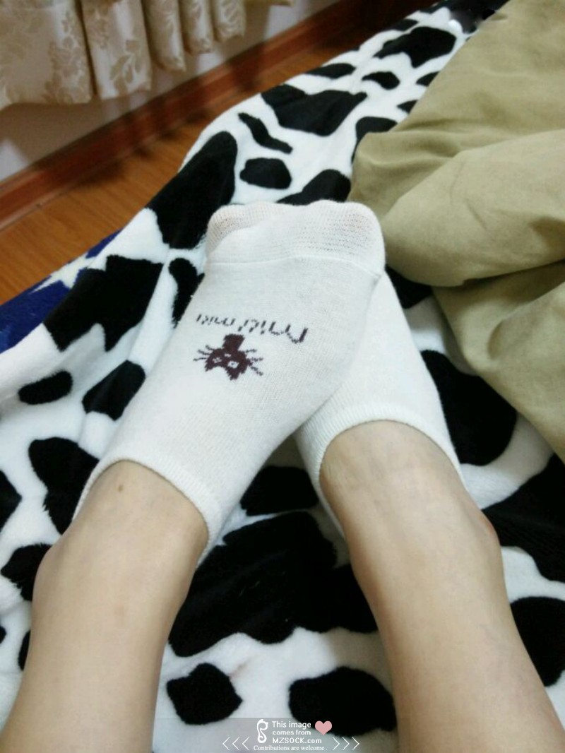 《微信里的恋足女友》作品图