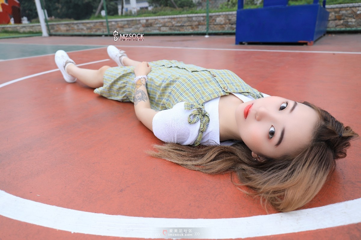 《梦琪操场约拍》作品图