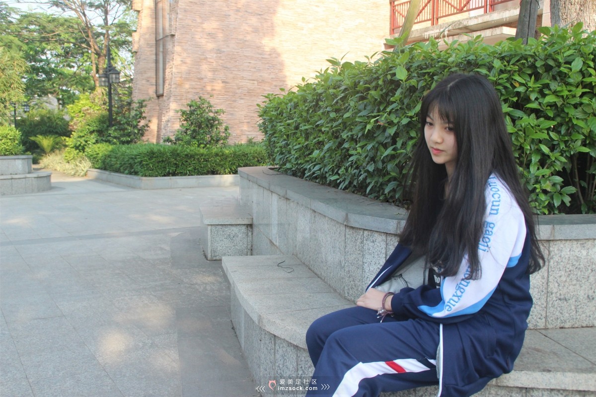 《会一字马的女神能能》作品图