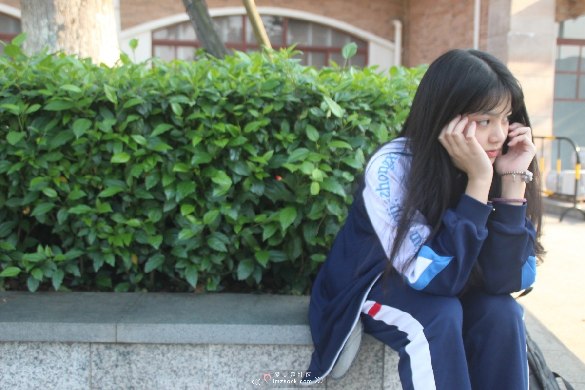 《会一字马的女神能能》作品图