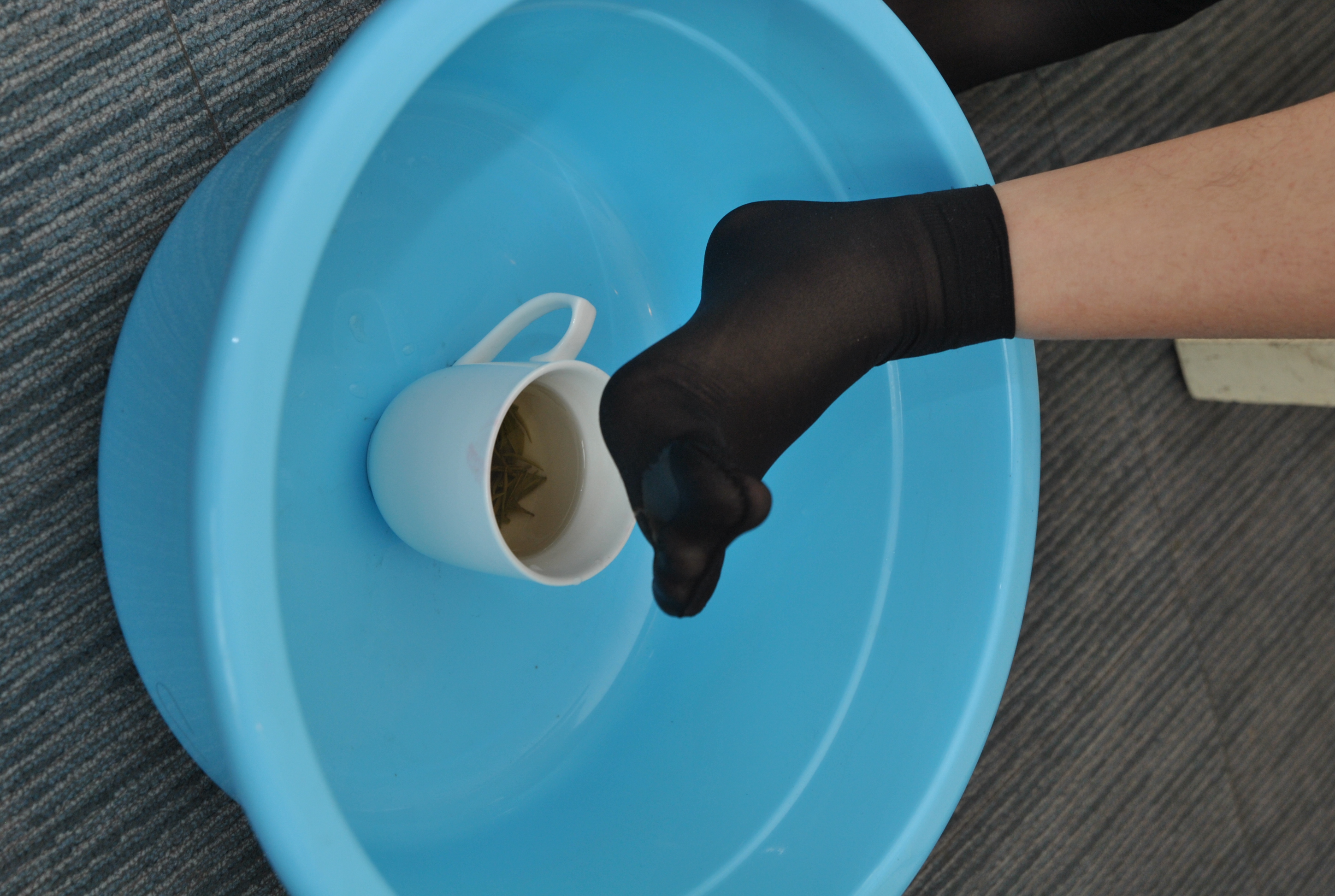 《学姐经典黑丝品味西湖龙井》作品图