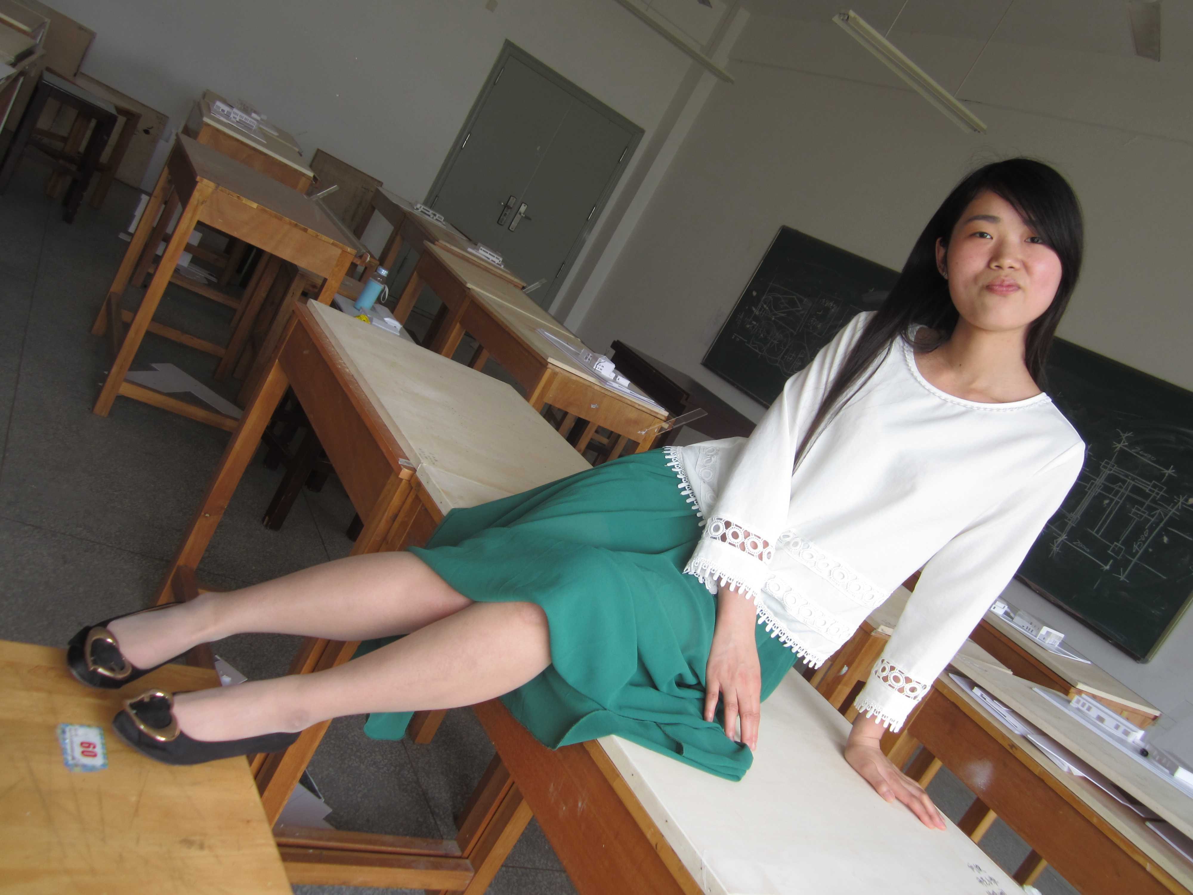 《学妹肉丝》作品图