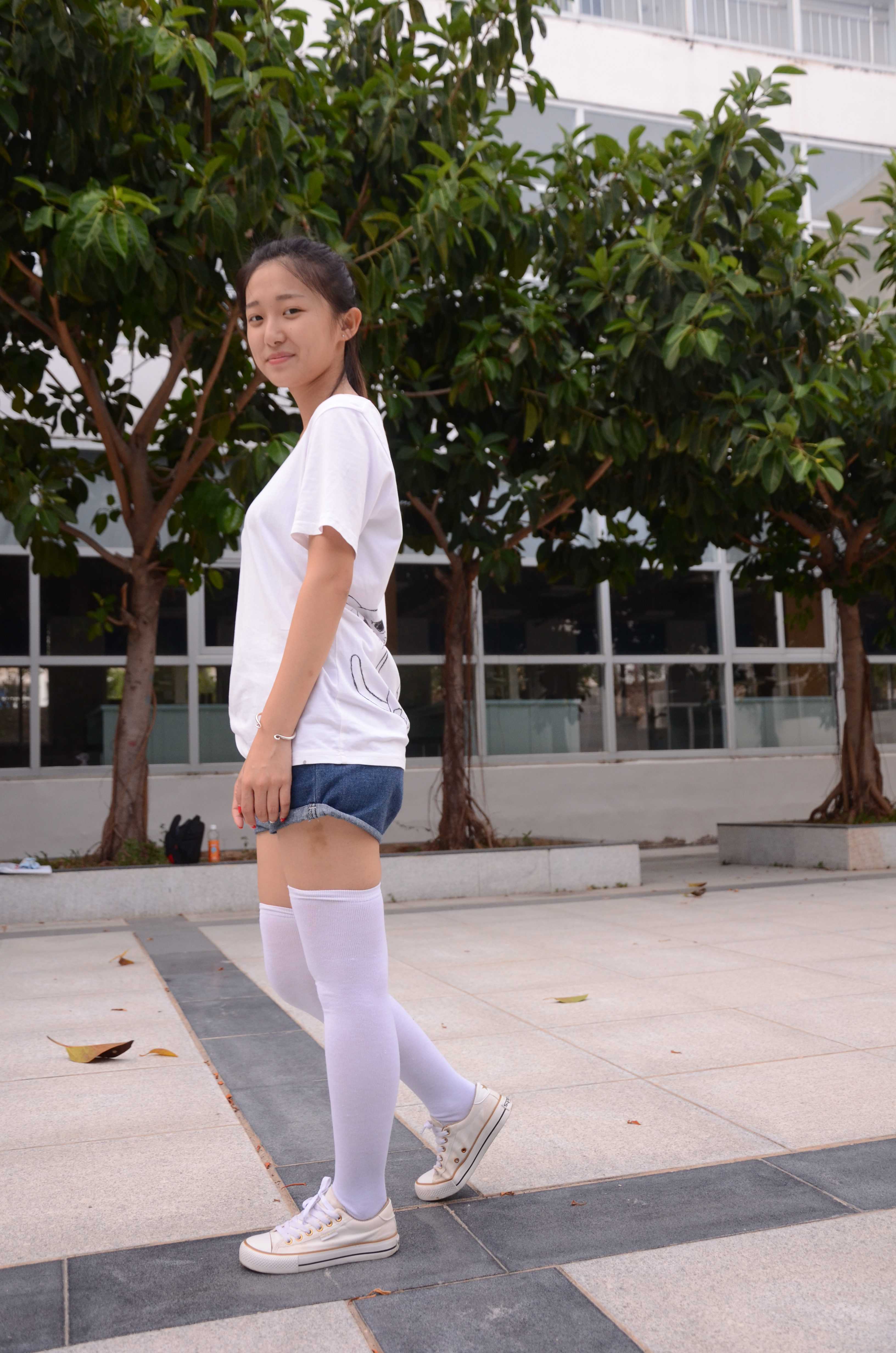 《清纯学妹长白袜》作品图