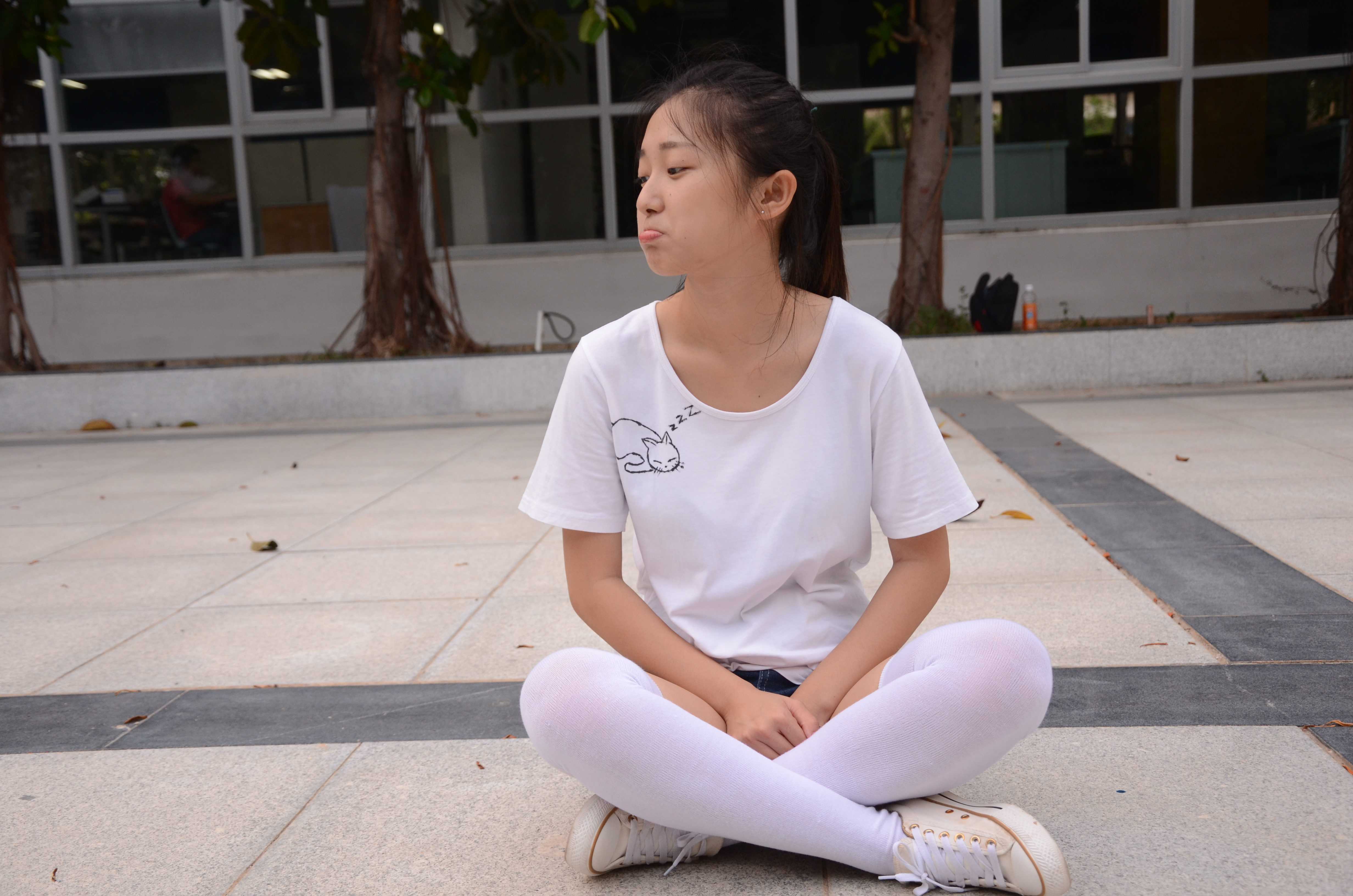 《清纯学妹长白袜》作品图