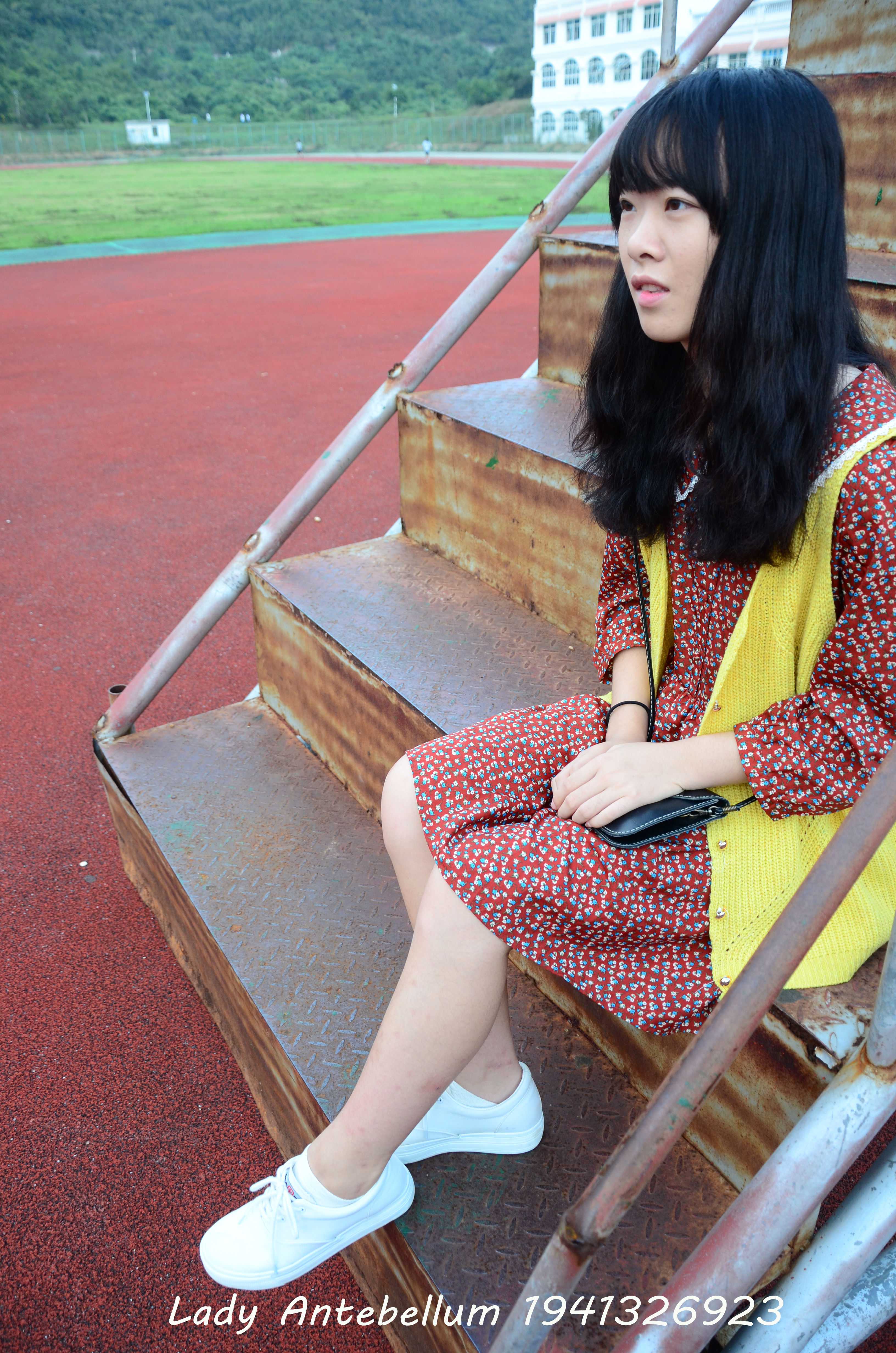 《害羞的学妹》作品图