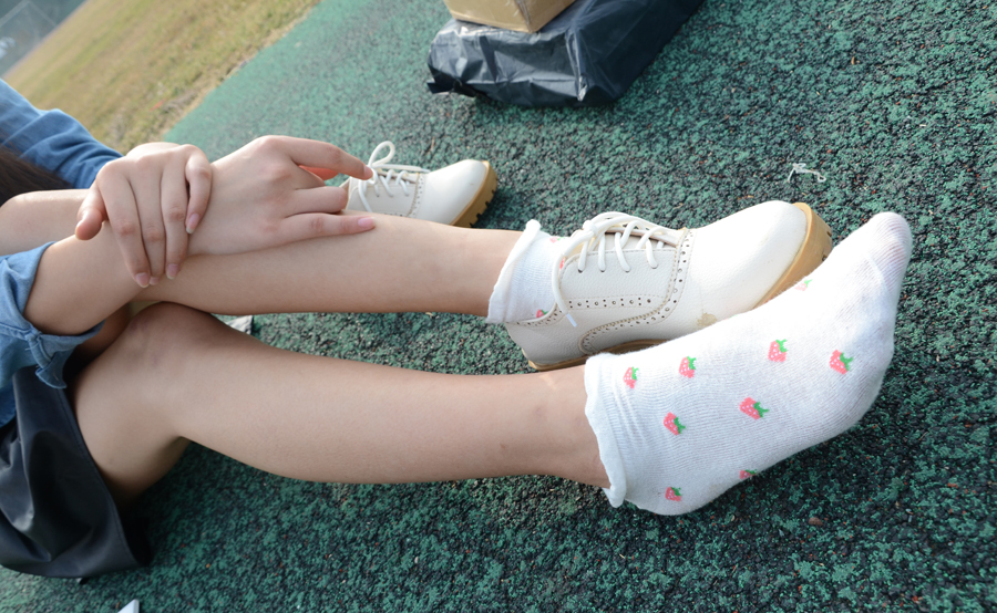 《操场少女草莓锦袜》作品图