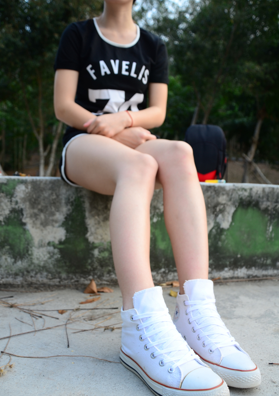 《黑色运动装》作品图