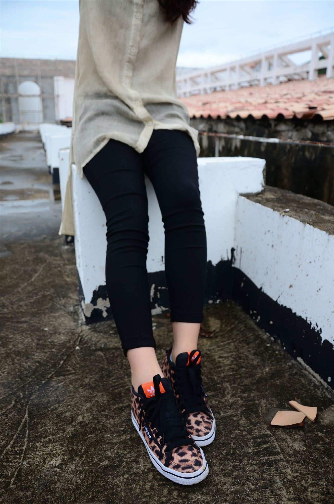 《学姐校园屋顶约拍》作品图