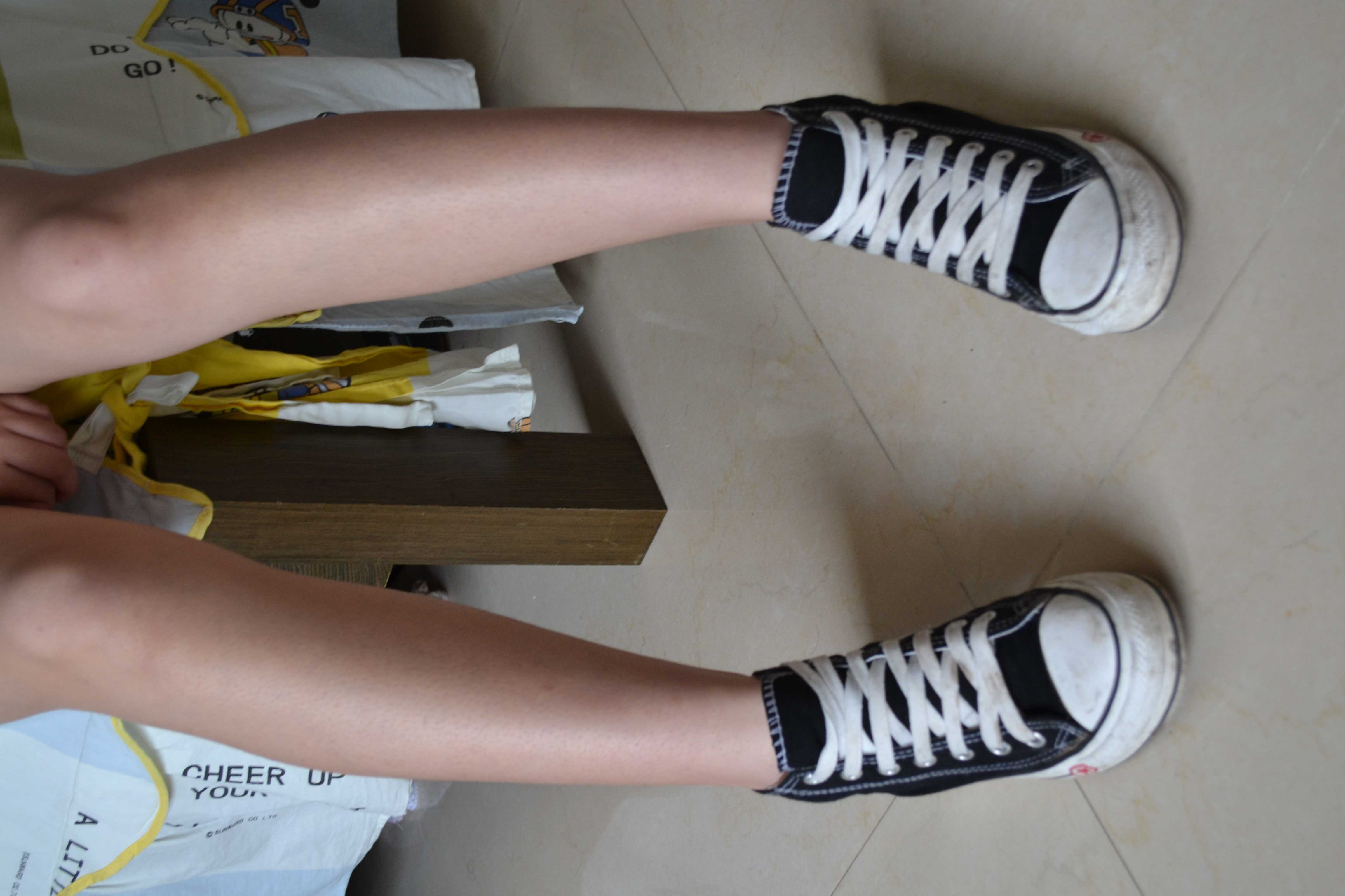 《热裤学妹来做客》作品图