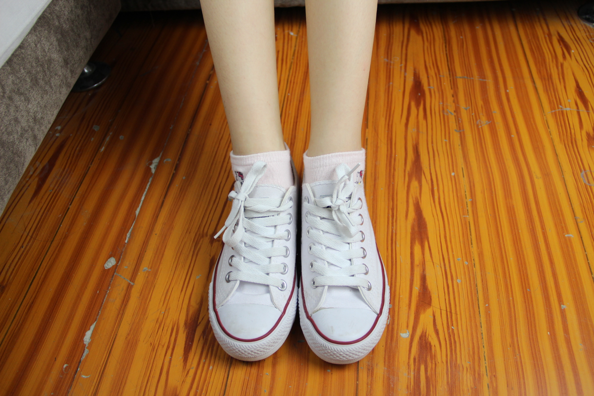 《帆布鞋の棉袜小姐姐》作品图