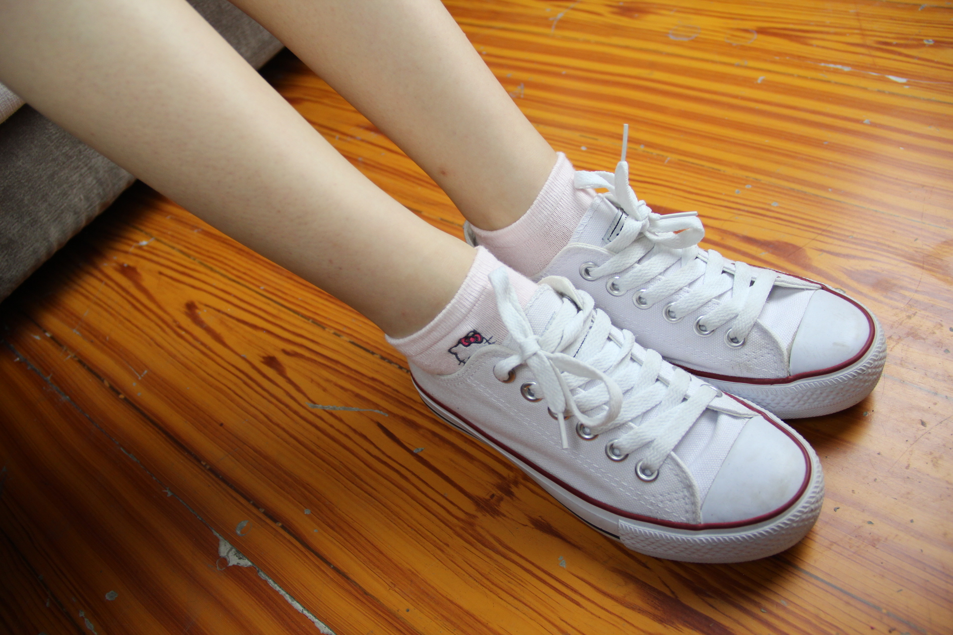 《帆布鞋の棉袜小姐姐》作品图