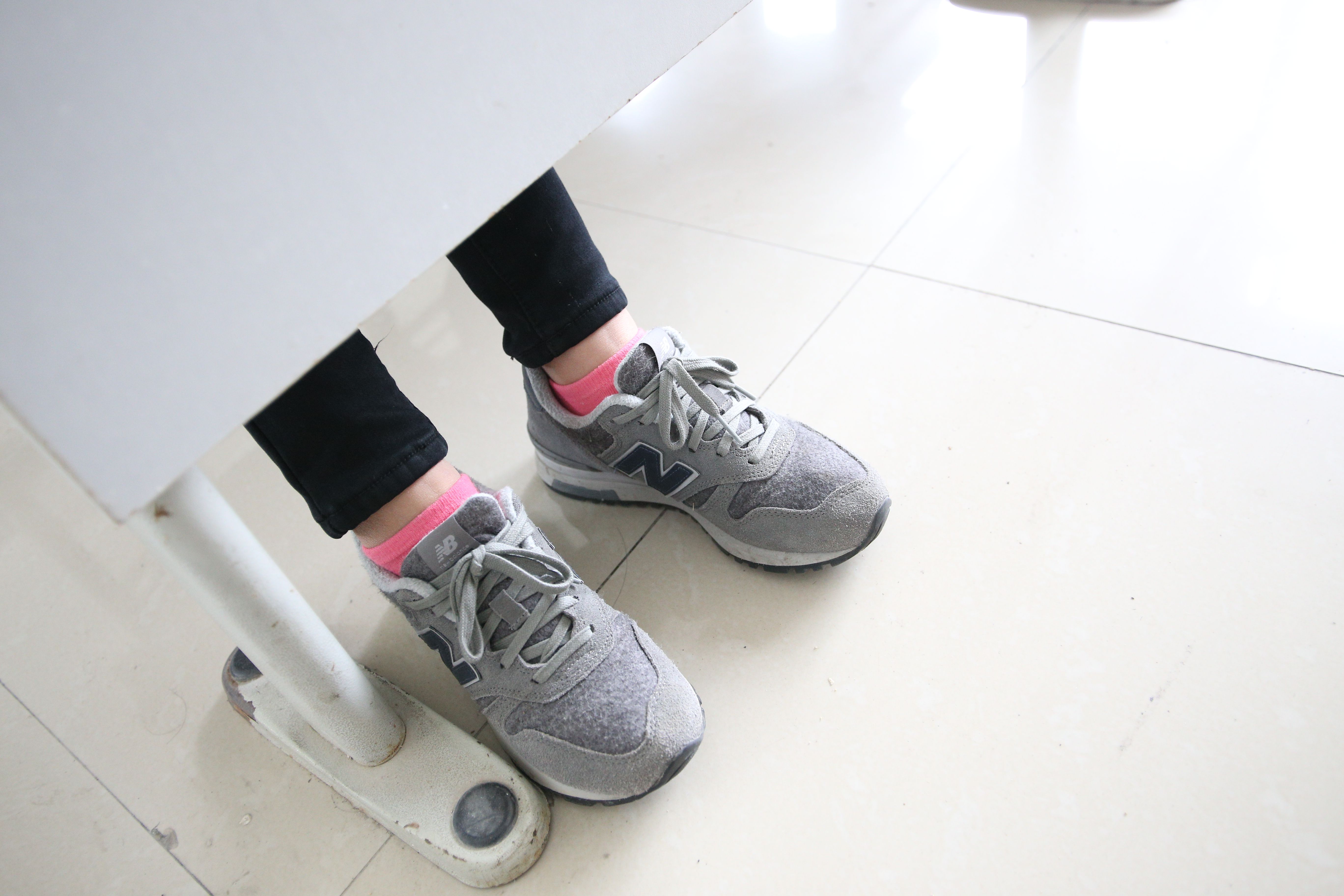 《学妹棉袜脚丫》作品图