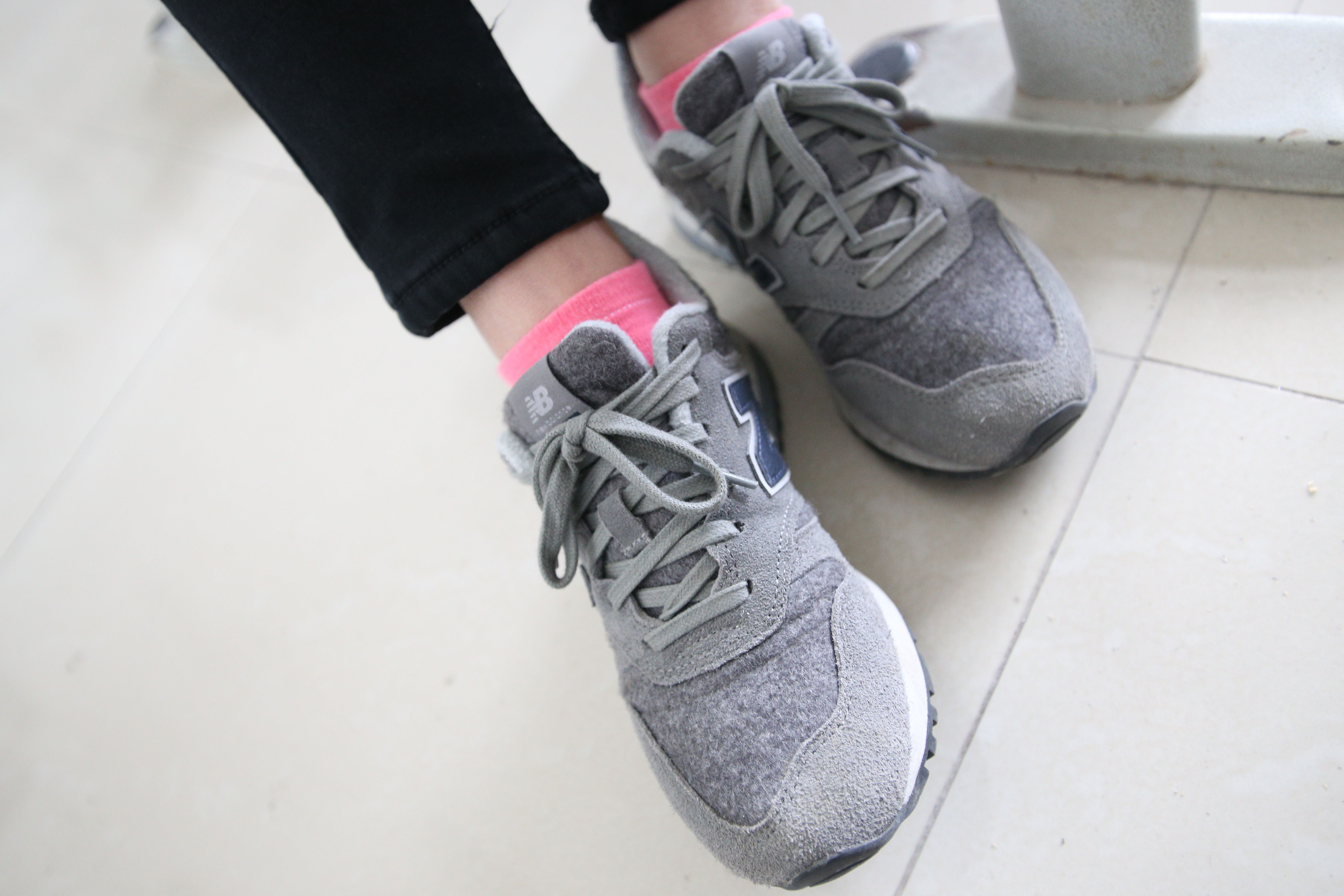 《学妹棉袜脚丫》作品图