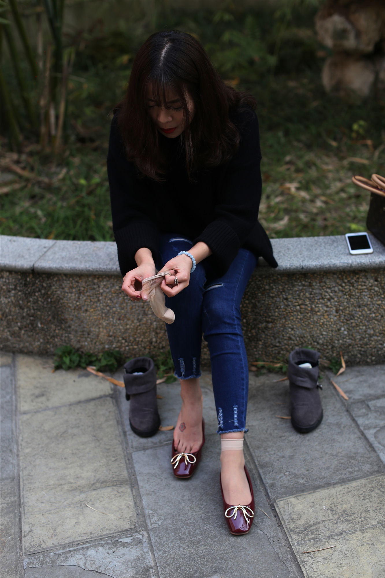 《小姐姐肉色丝袜脚》作品图