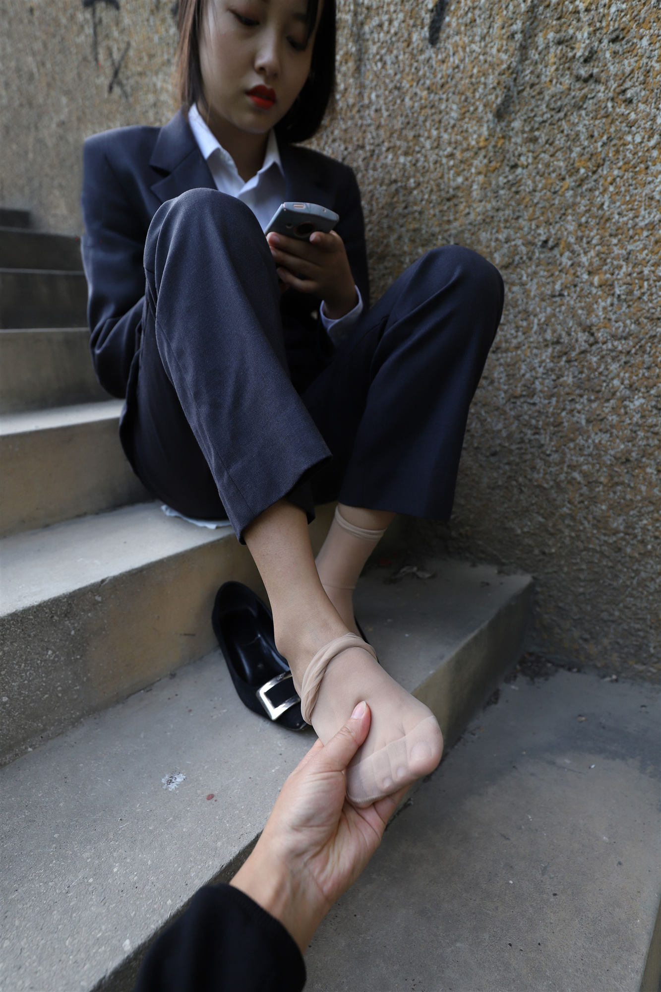 《学妹职业装制服丝袜脚》作品图
