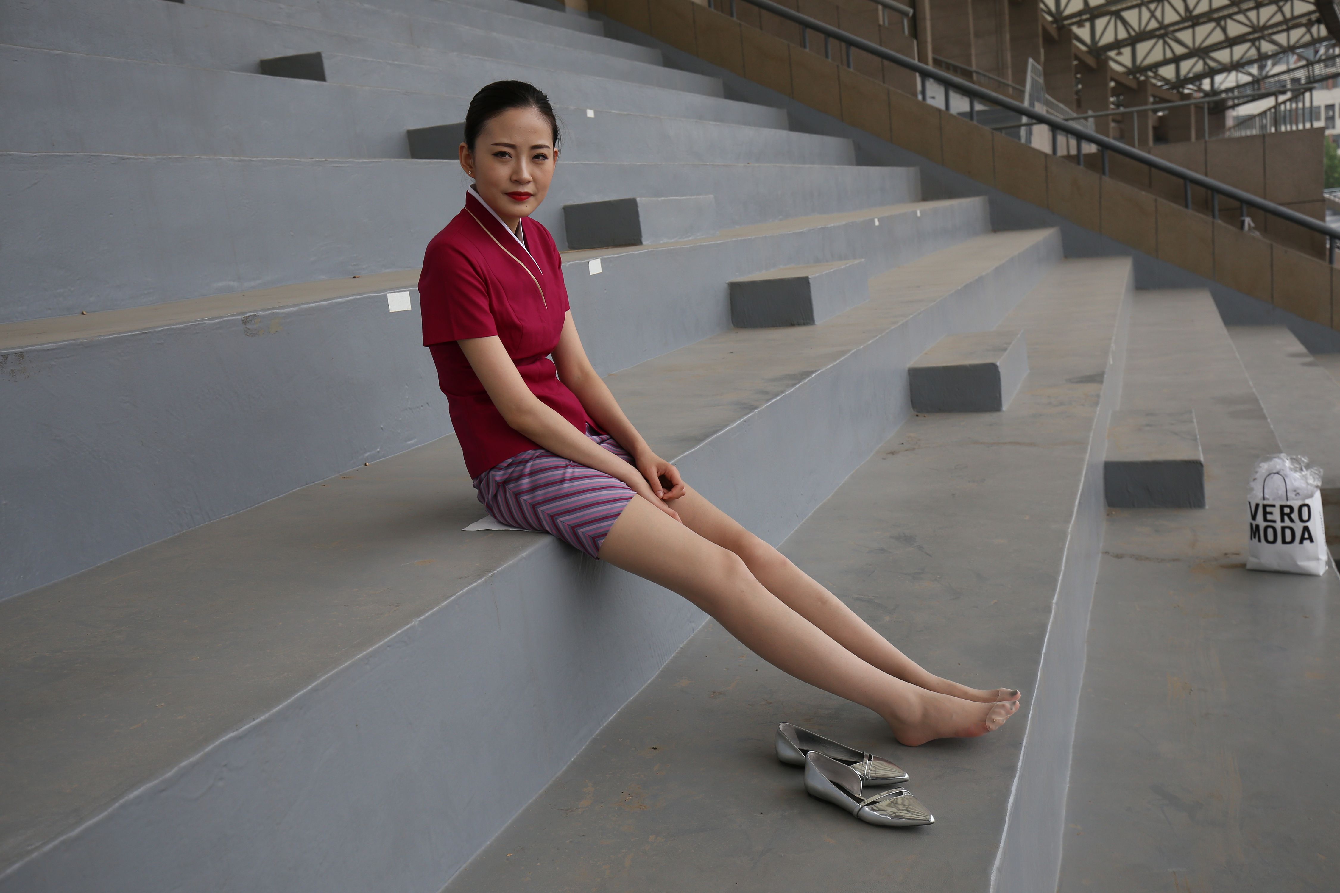 《学院空姐制服丝脚下》作品图