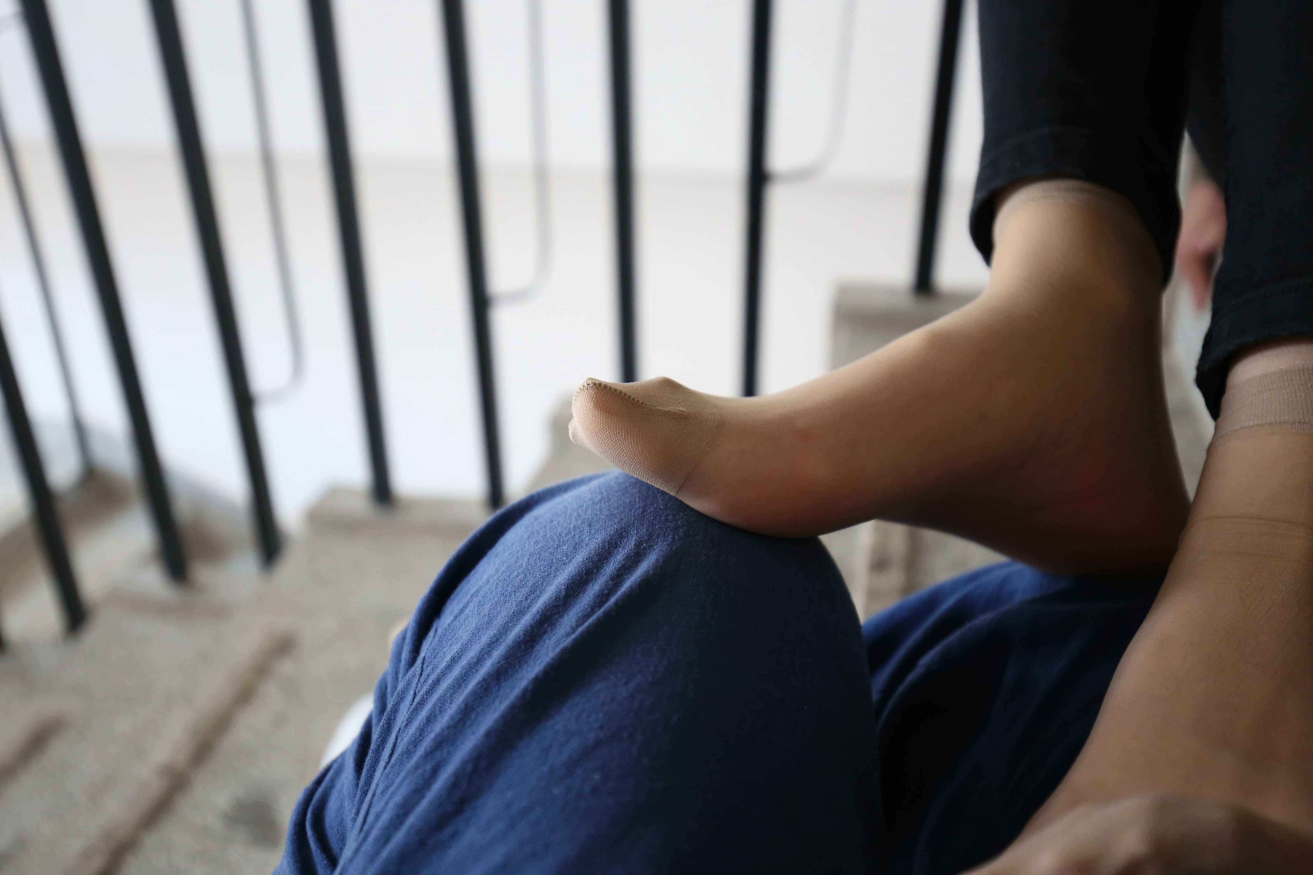 《黑色休闲裤の肉丝脚丫+视频一部》作品图