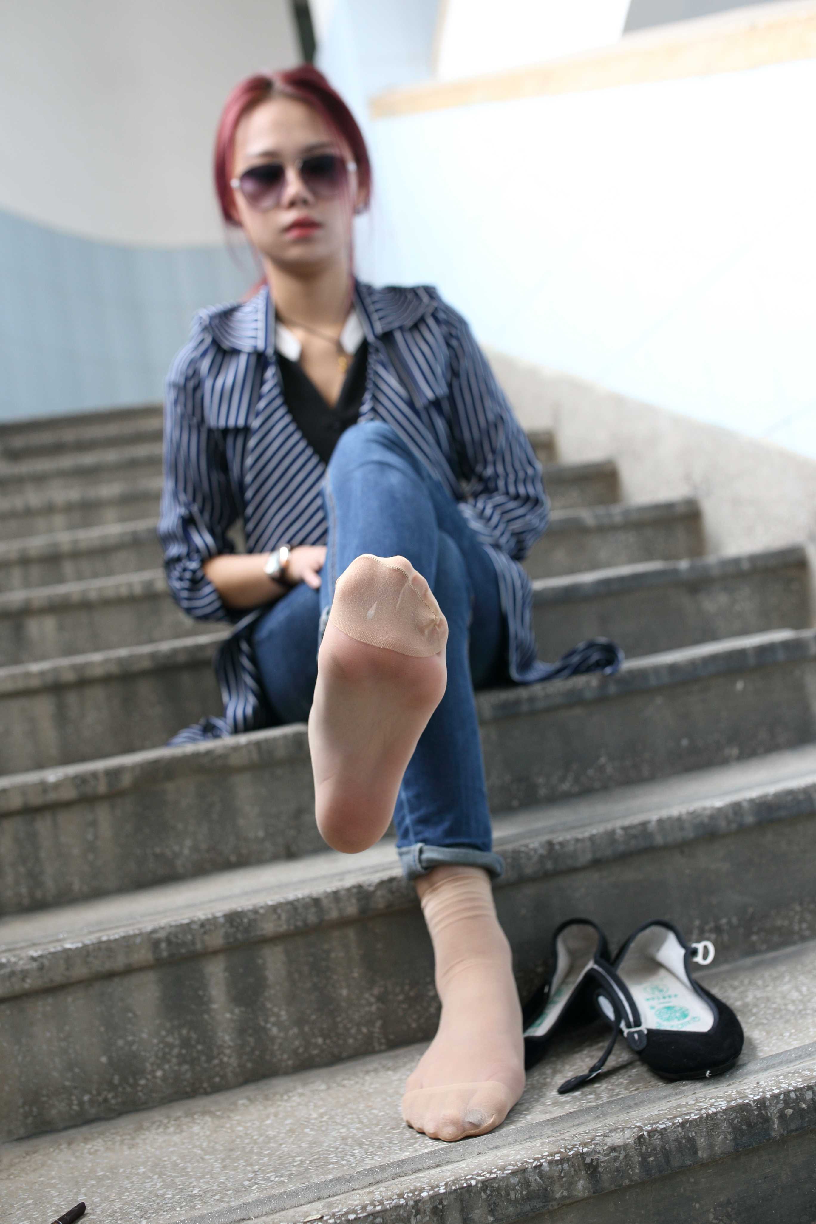 《妩媚姐姐脚丫》作品图