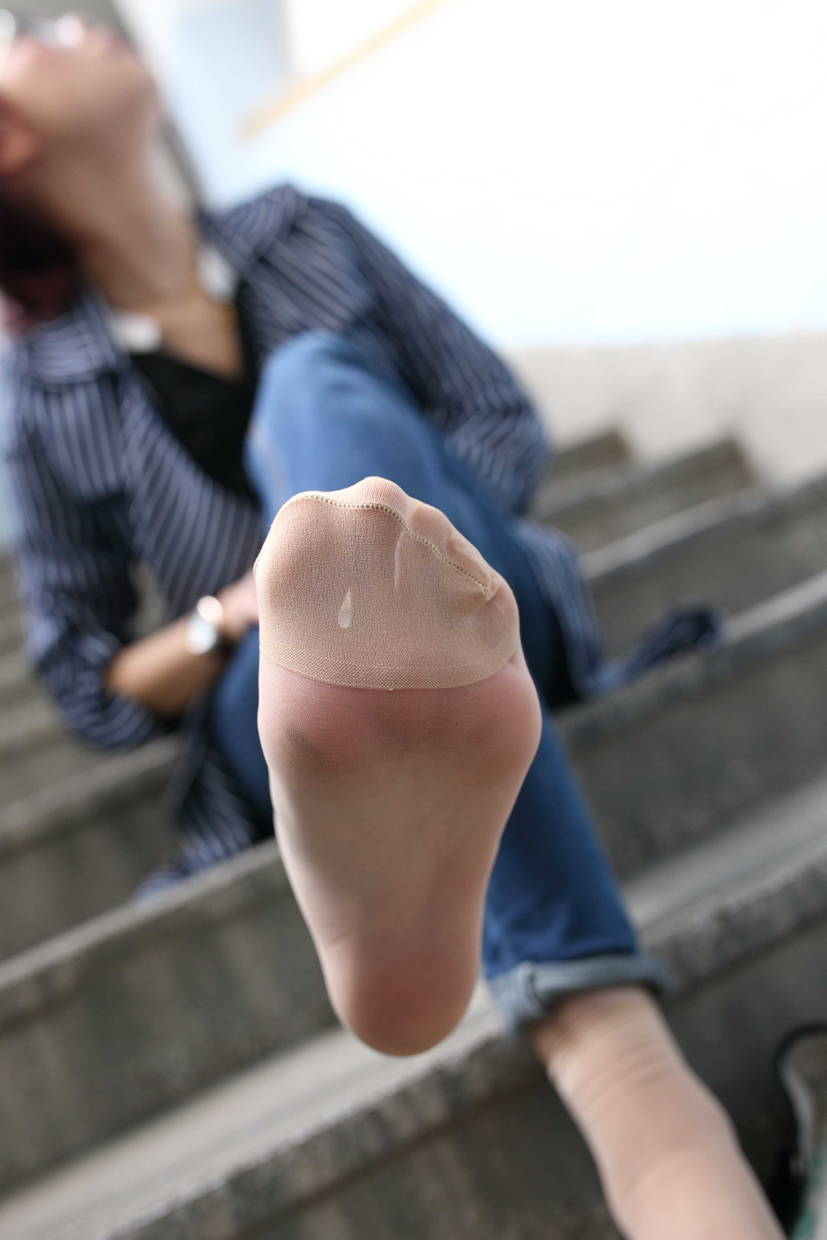 《妩媚姐姐脚丫》作品图