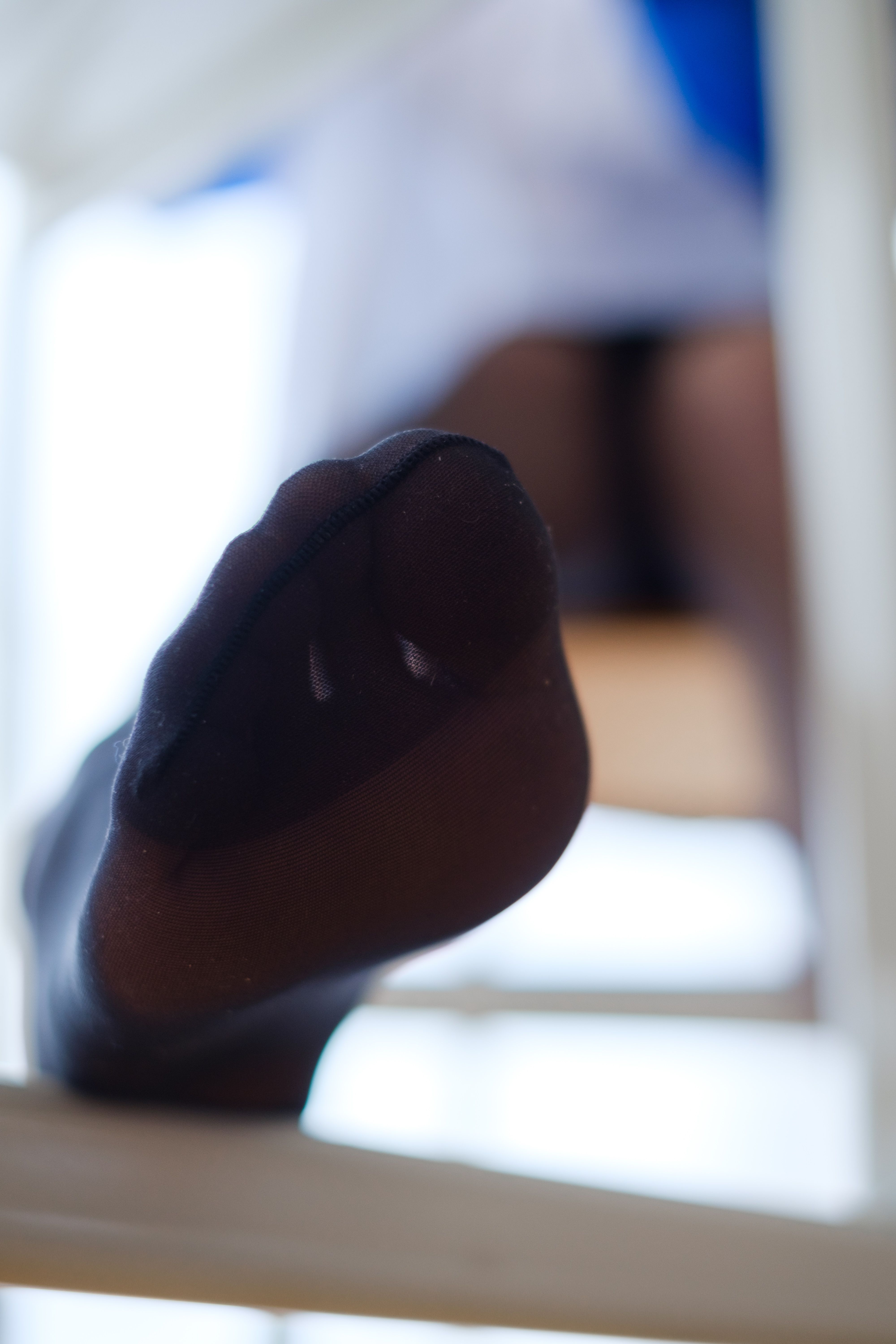 《高中校服の黑丝脚丫+视频一部》作品图