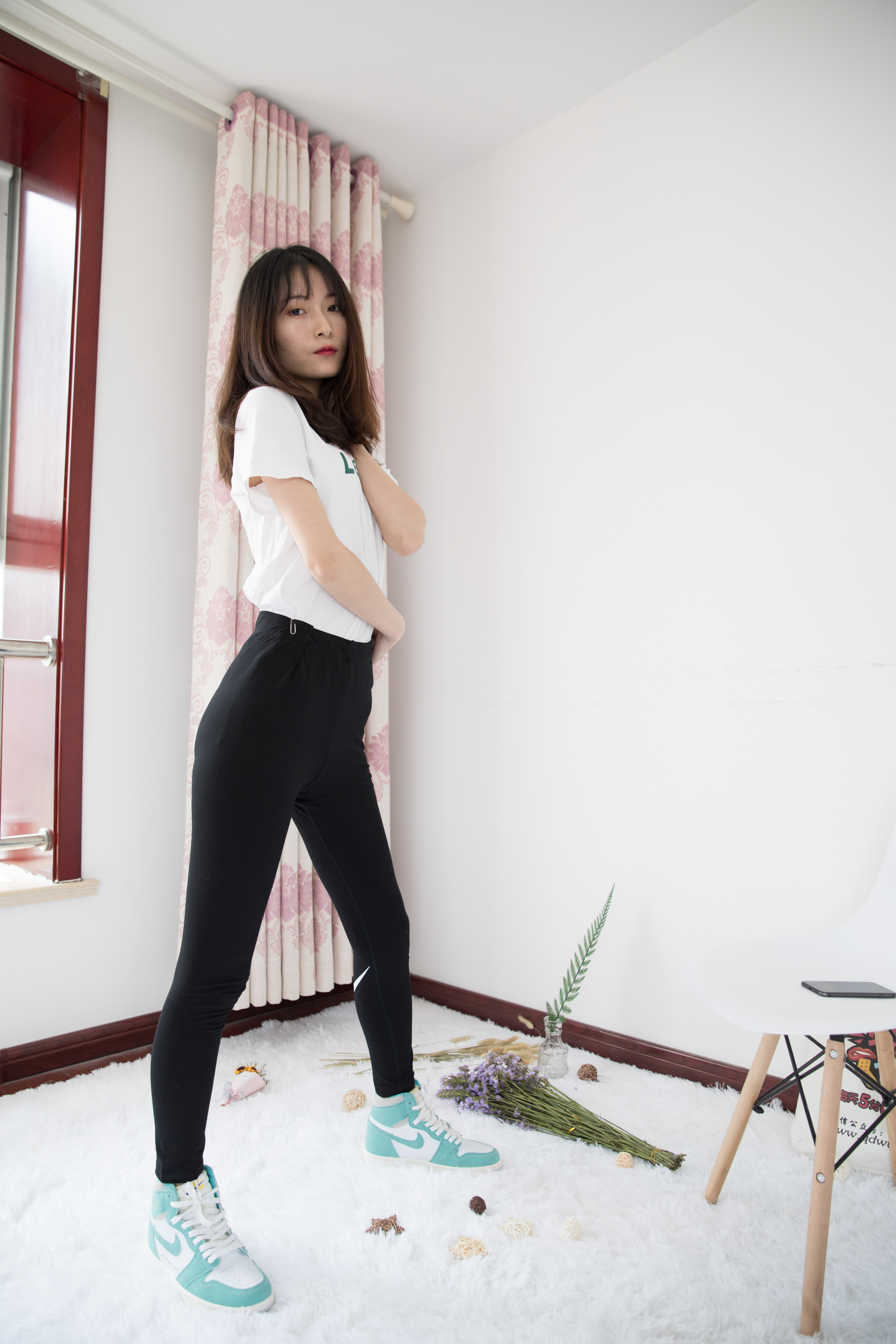 《休闲运动棉袜の丝袜脚丫+视频一部》作品图