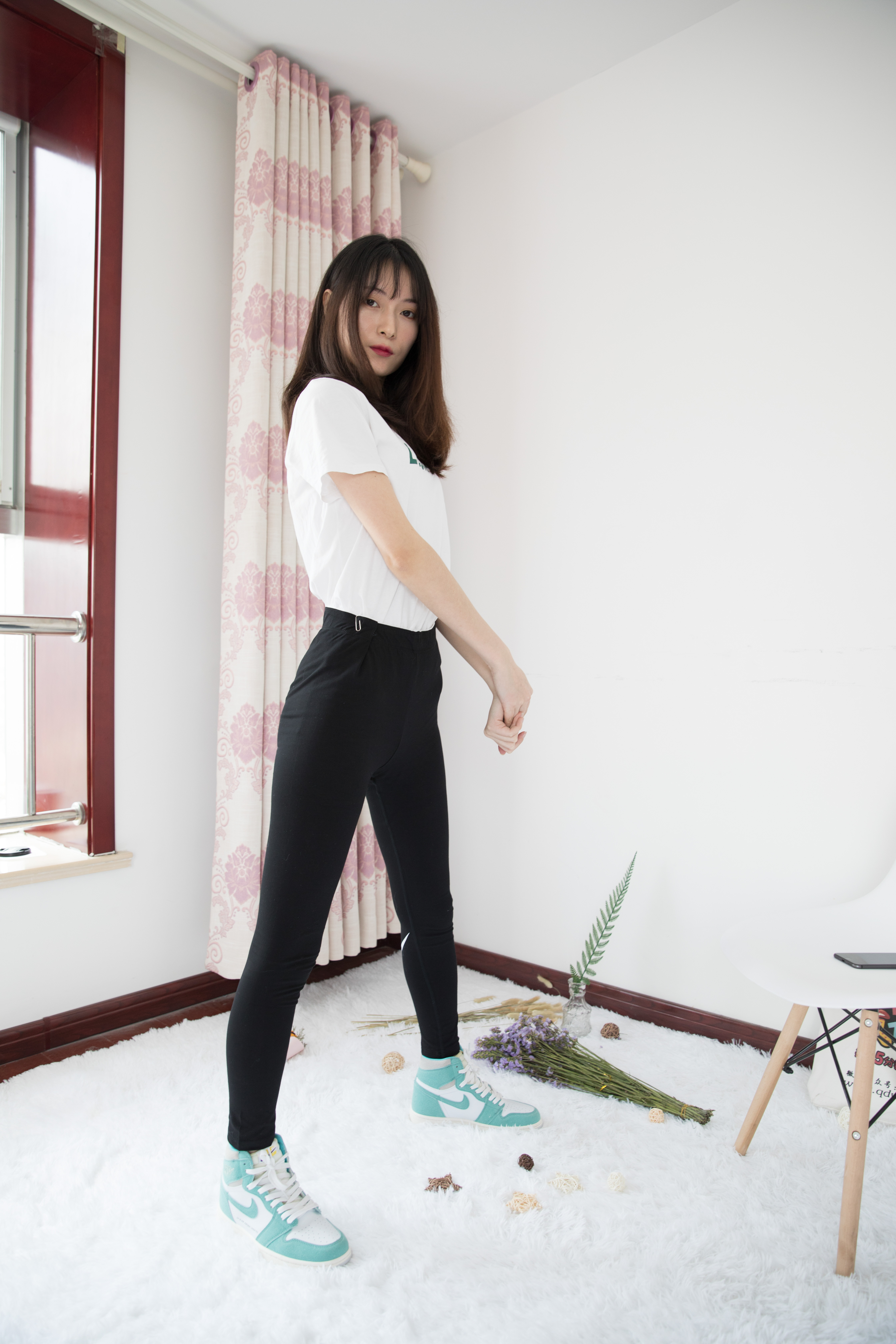 《休闲运动棉袜の丝袜脚丫+视频一部》作品图