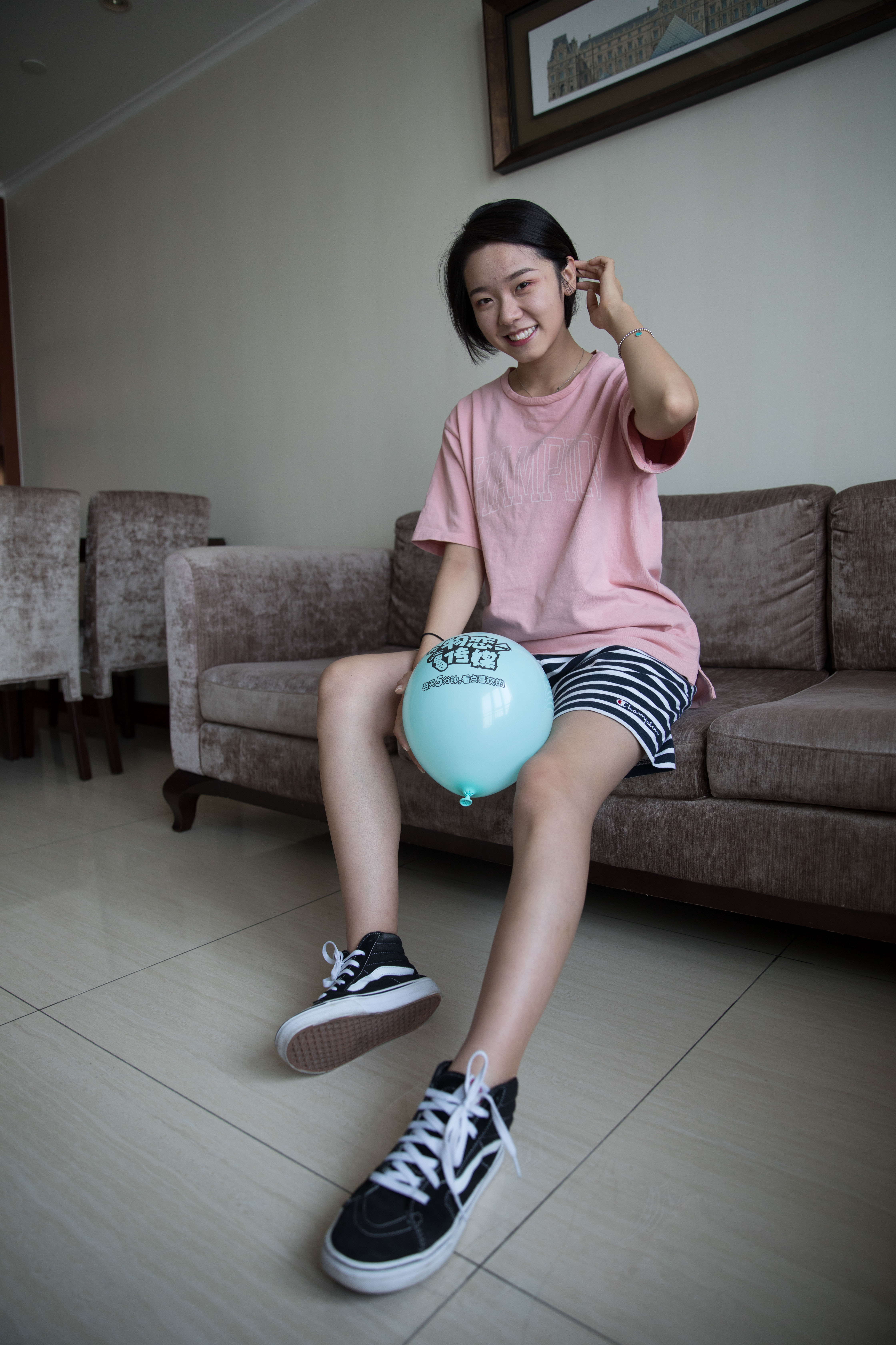 《爱笑的小女生+视频一部》作品图