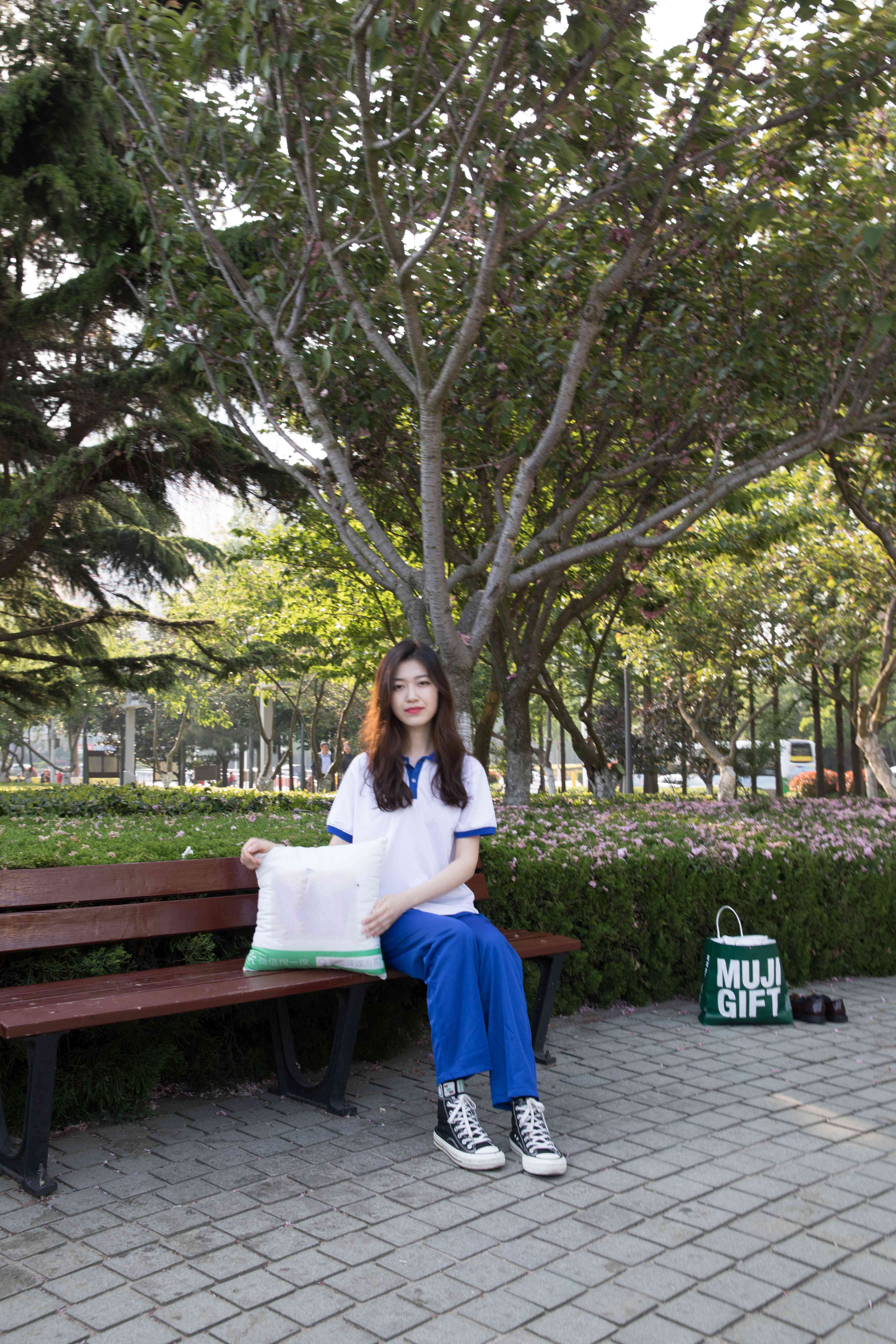 《公园里的校服清新风+视频花絮》作品图