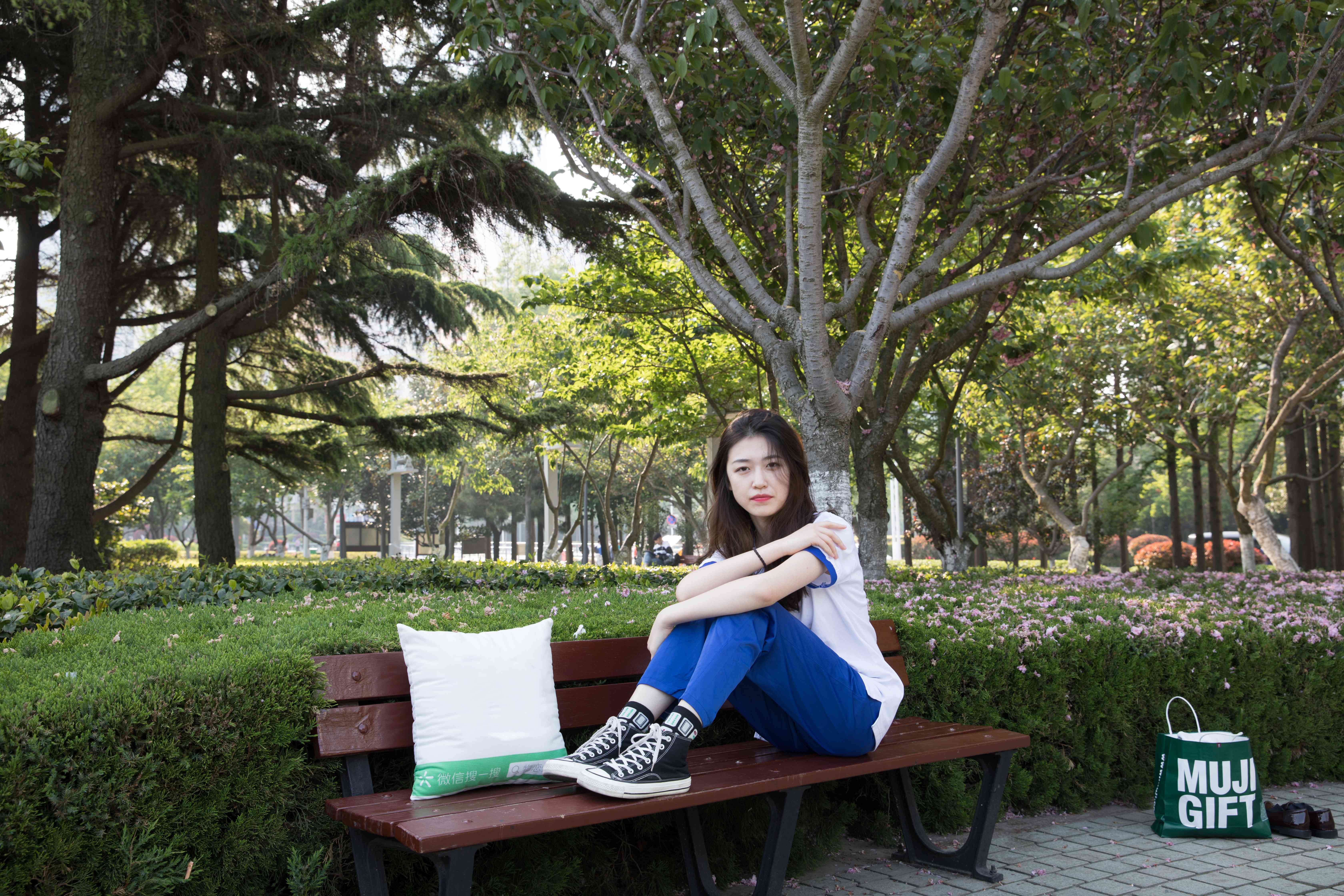 《公园里的校服清新风+视频花絮》作品图