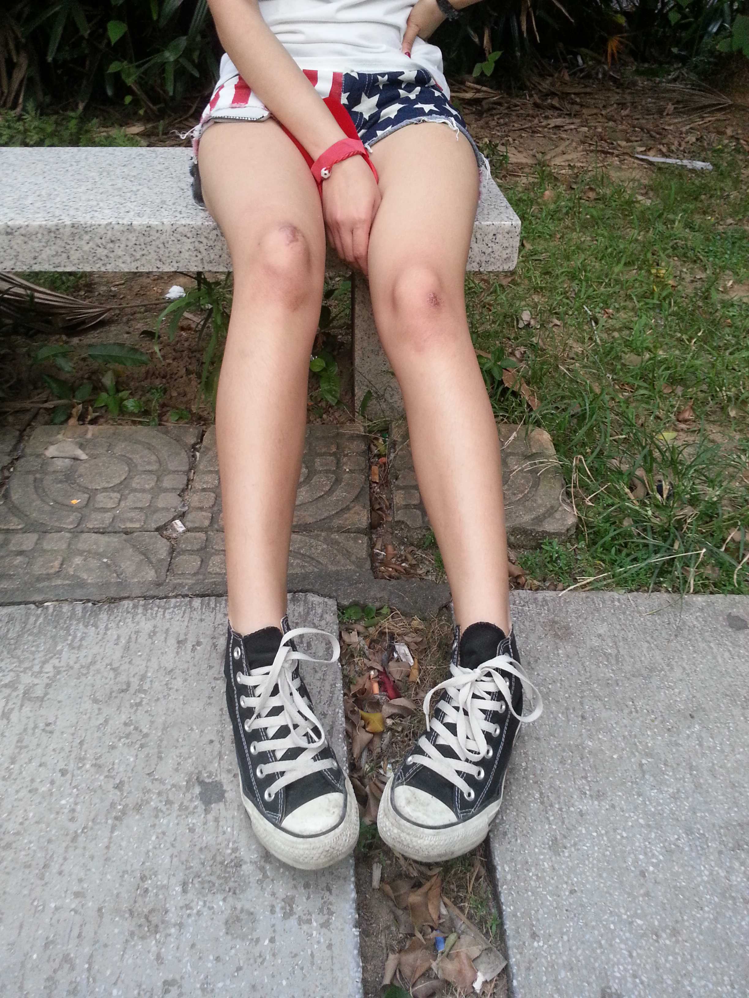 《热裤帆布鞋の斑点船袜脚》作品图