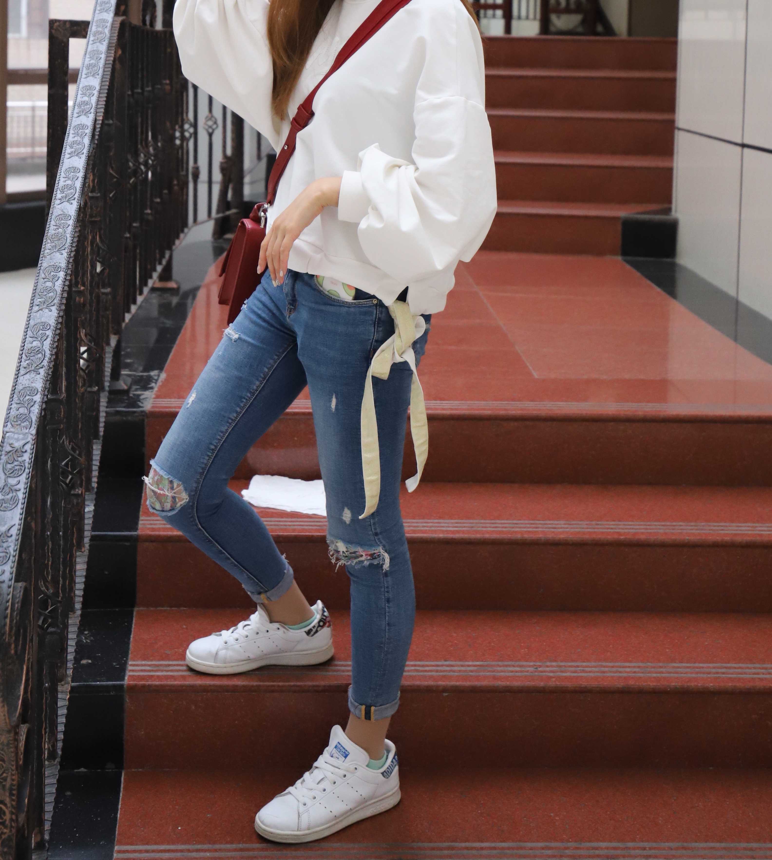 《小倩棉袜の丝袜脚》作品图