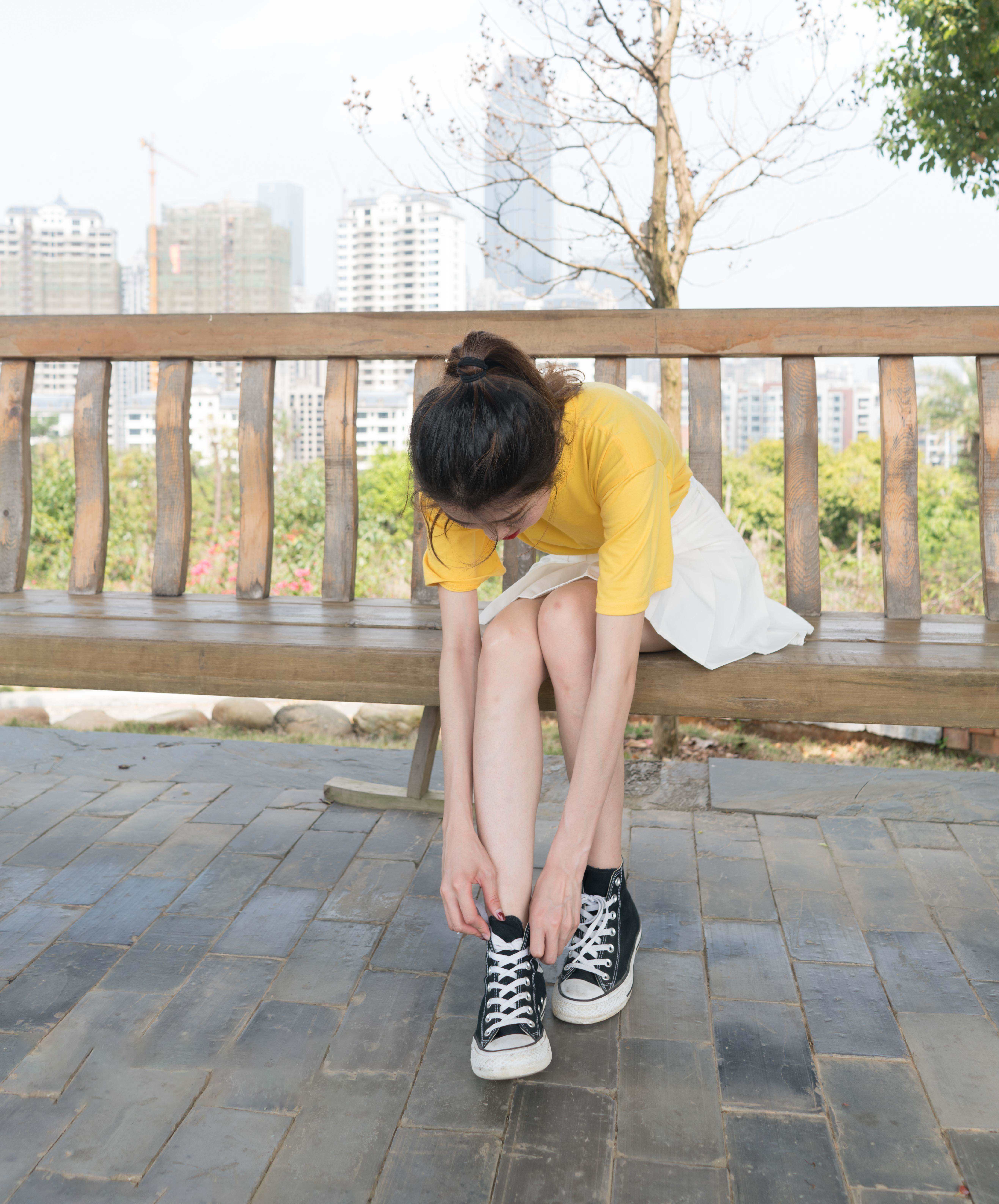 《【第一期】大二爱笑的女生帆布の裸足》作品图