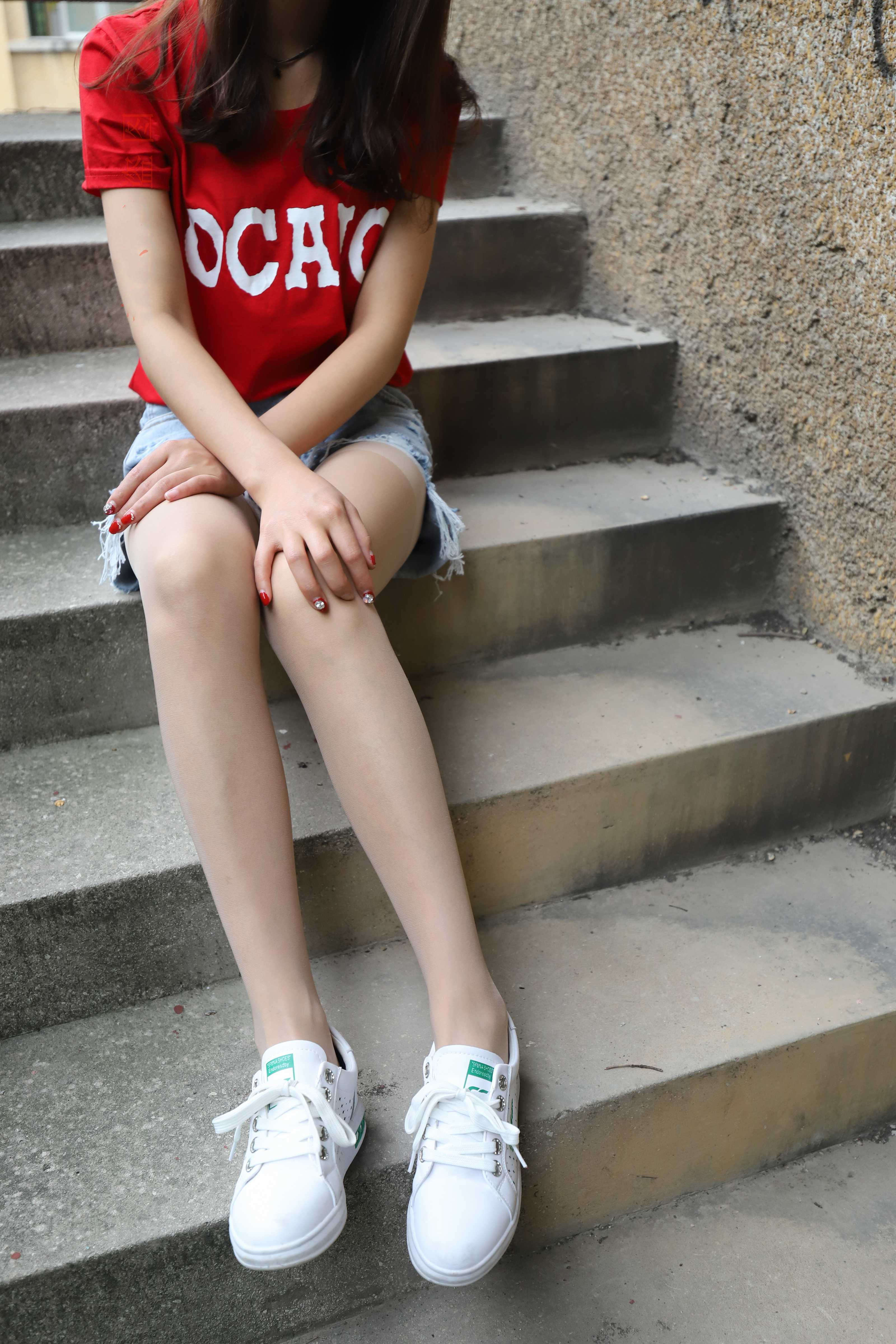 《学妹船套丝袜脚丫+视频2部》作品图