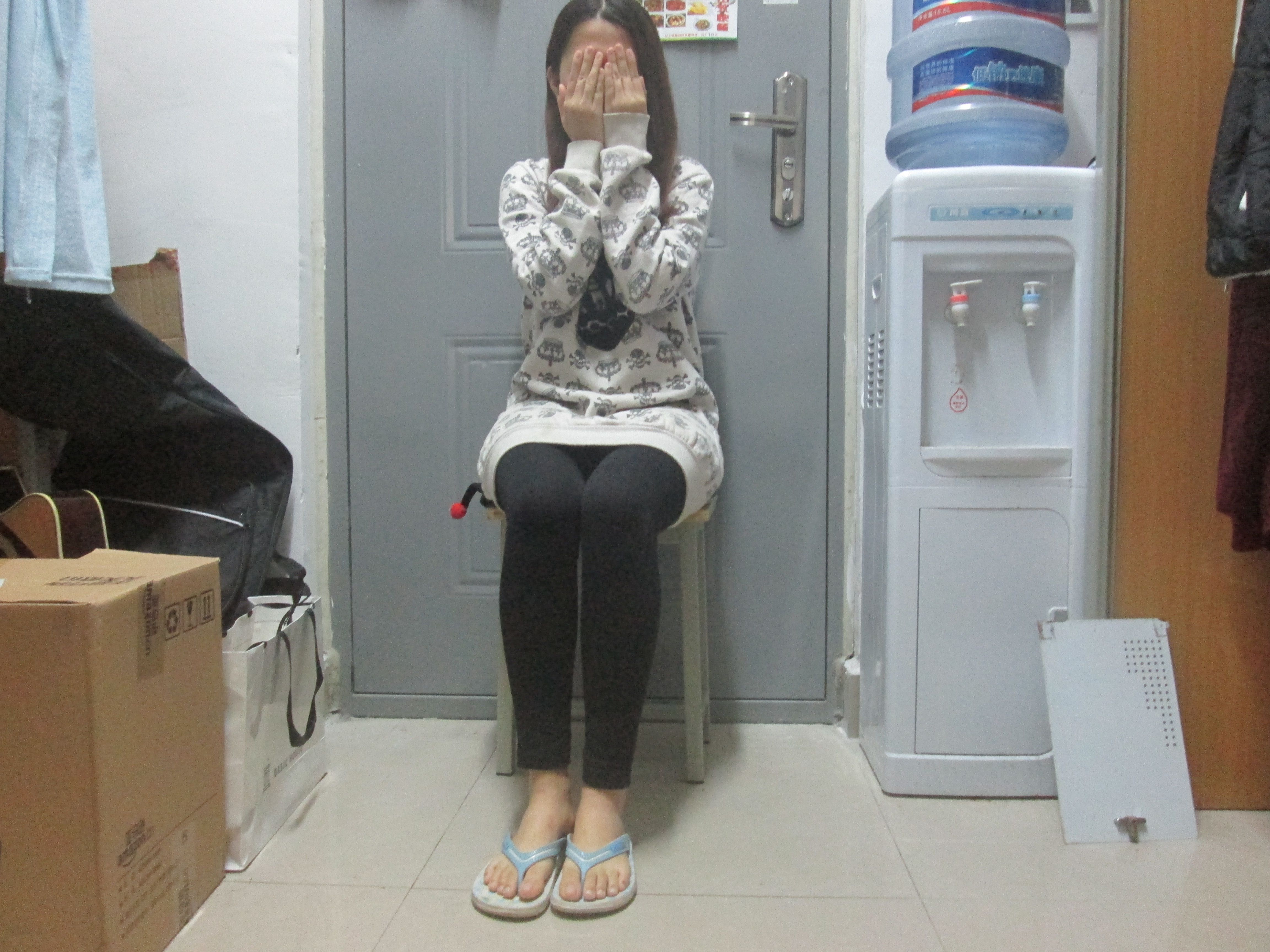 《害羞的小玟寝室越拍》作品图