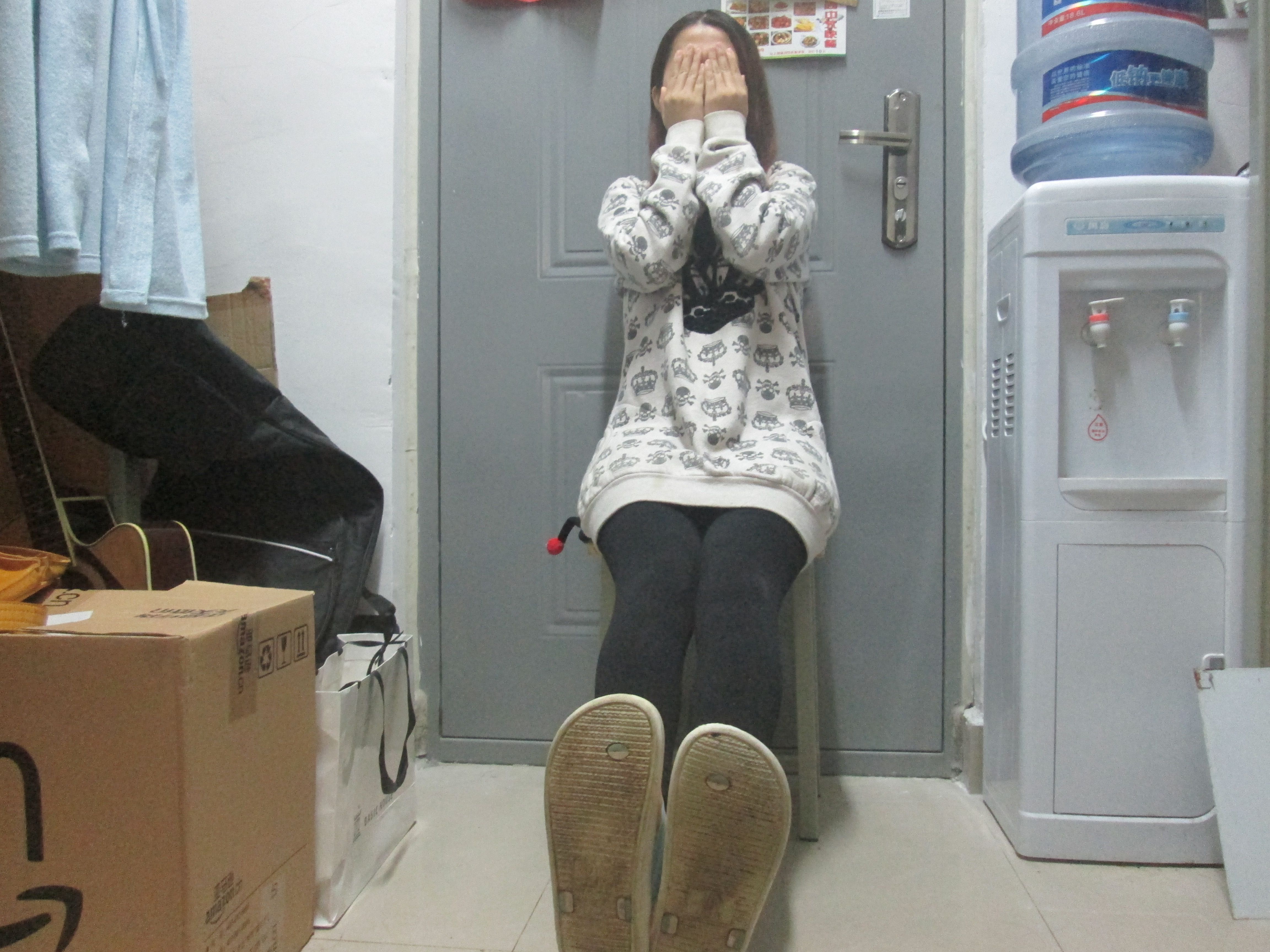 《害羞的小玟寝室越拍》作品图